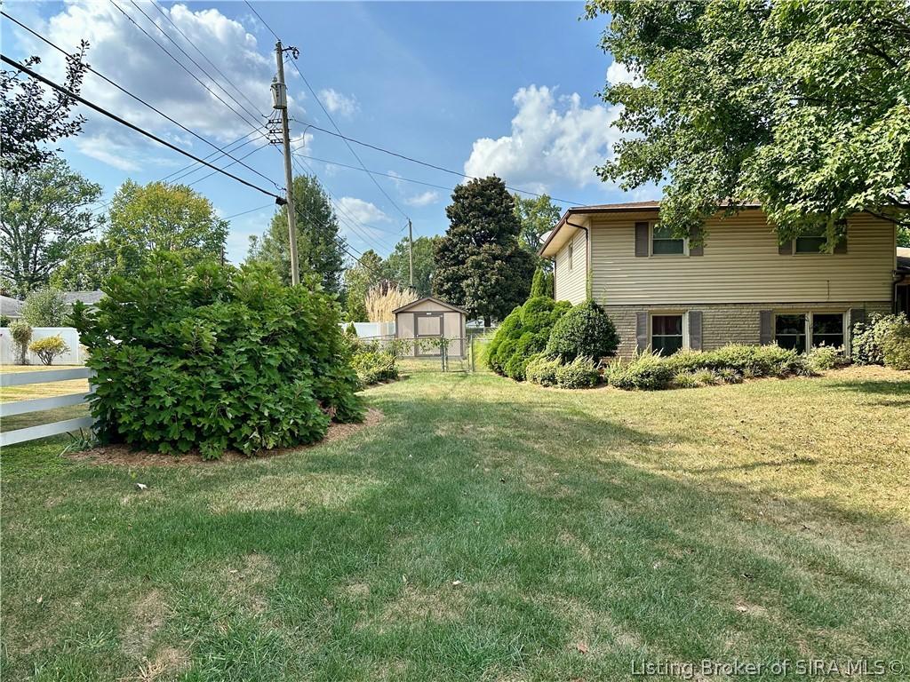 Hibiscus Dr, Clarksville, IN 47129 #1
