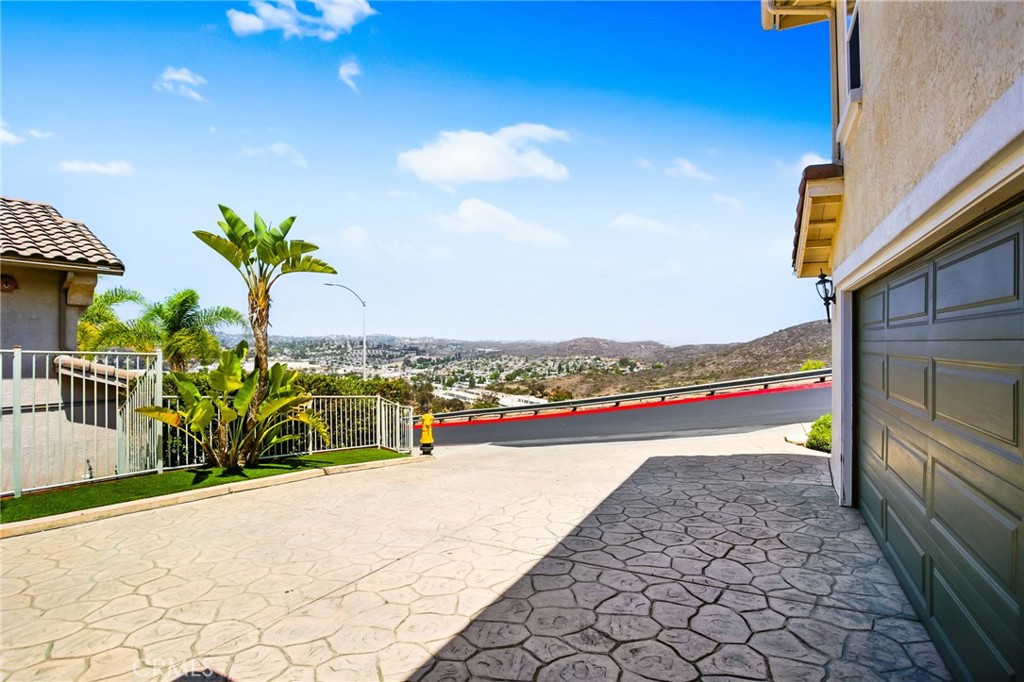Spring Valley, California, 91978, United States, 4 Bedrooms Bedrooms, ,3 BathroomsBathrooms,Residential,For Sale,1943889