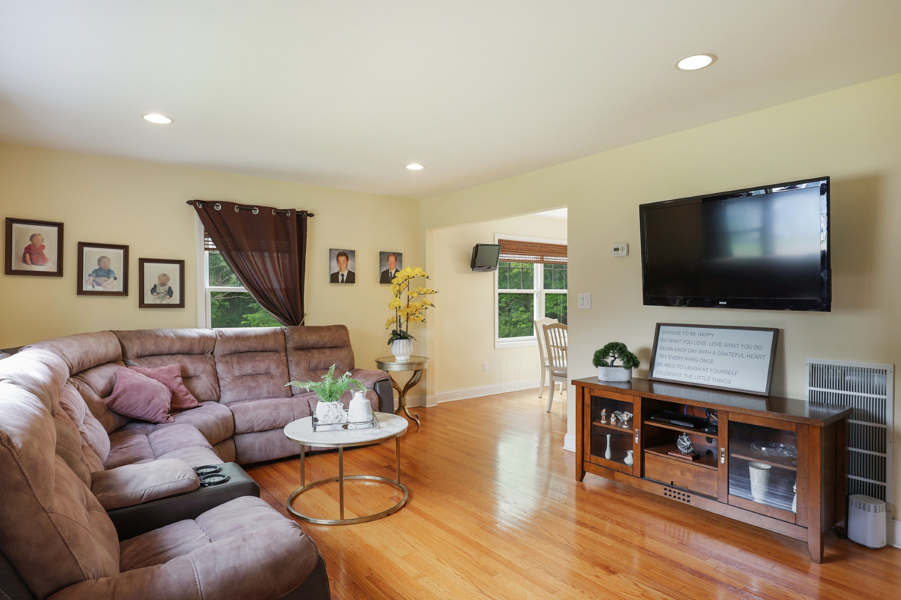  Beautifully Maintained Colonial Situated on a Quiet Cul-de-Sac - 物件實景