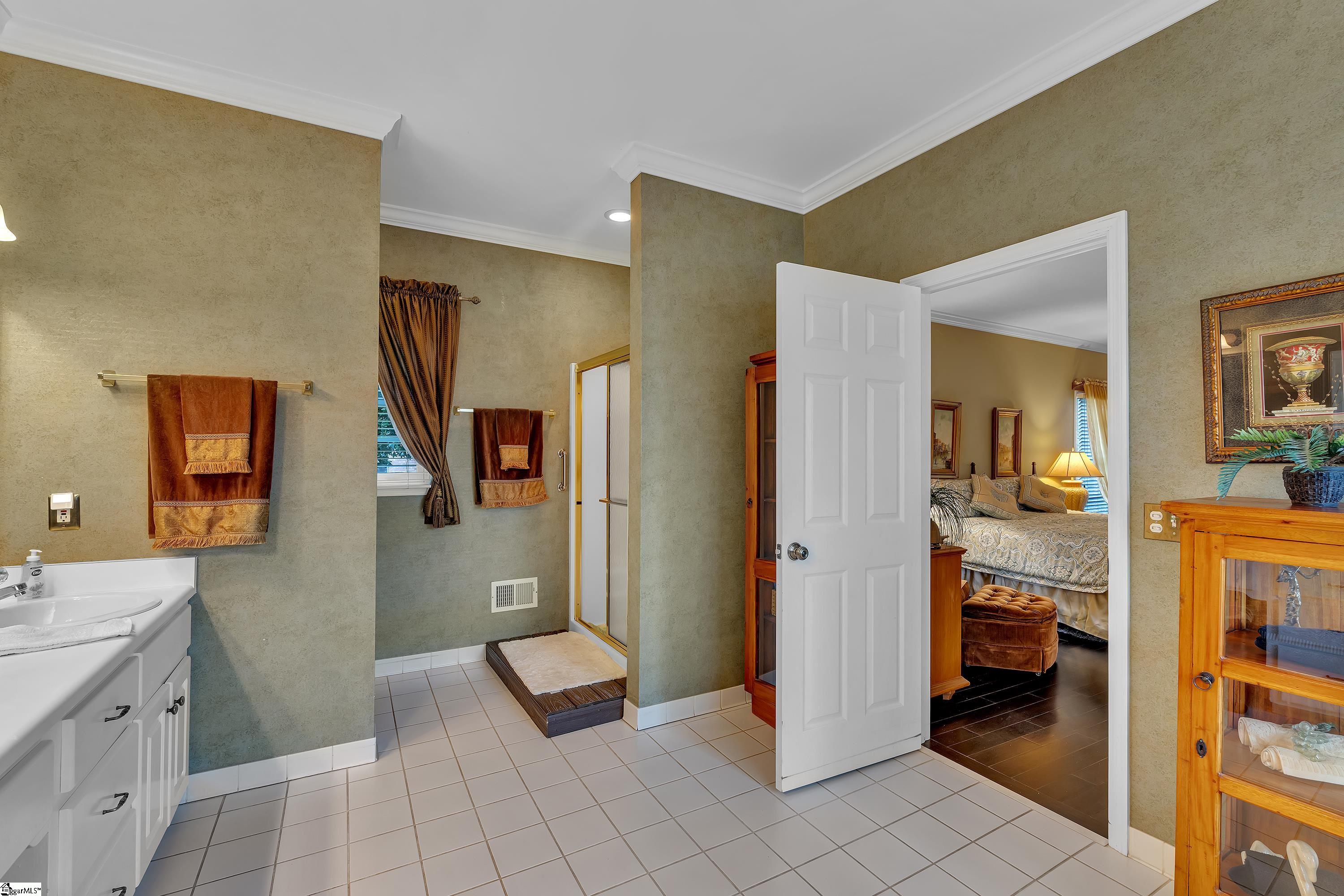 Spartanburg, South Carolina, 29307, United States, 3 Bedrooms Bedrooms, ,3 BathroomsBathrooms,Residential,For Sale,1926602
