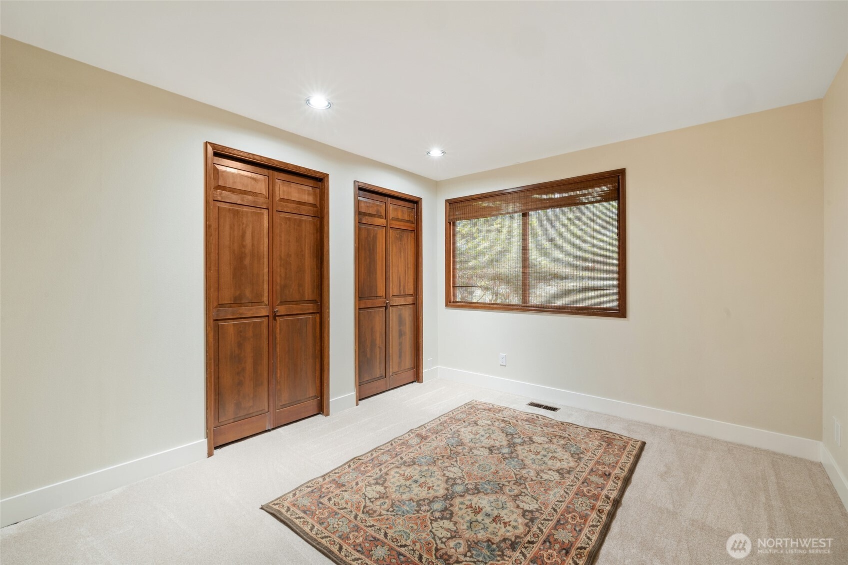 Bellevue, Washington, 98005, United States, 4 Bedrooms Bedrooms, ,4 BathroomsBathrooms,Residential,For Sale,1898840