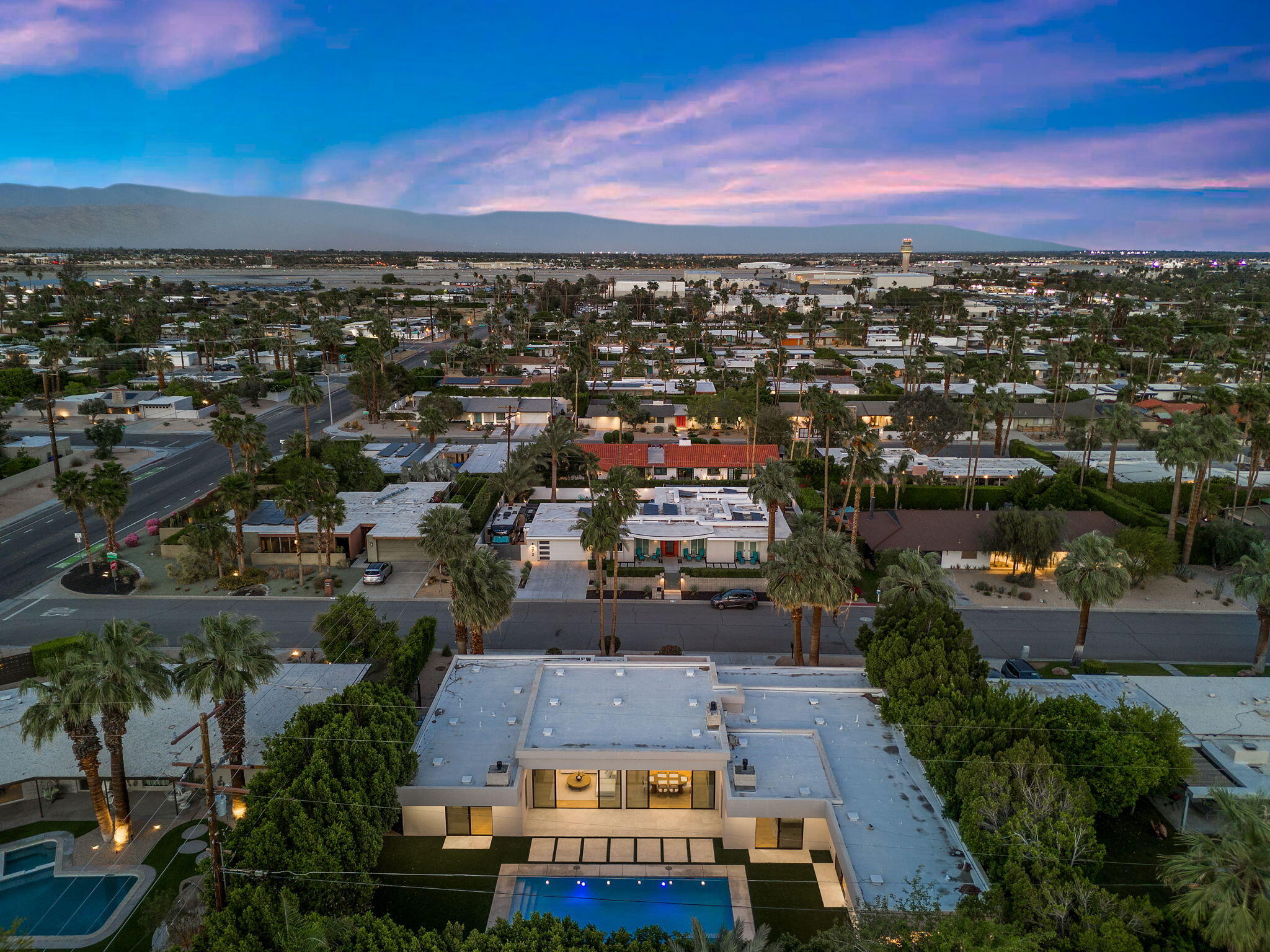 Palm Springs, California, 92262, United States, 5 Bedrooms Bedrooms, ,4 BathroomsBathrooms,Residential,For Sale,1805387