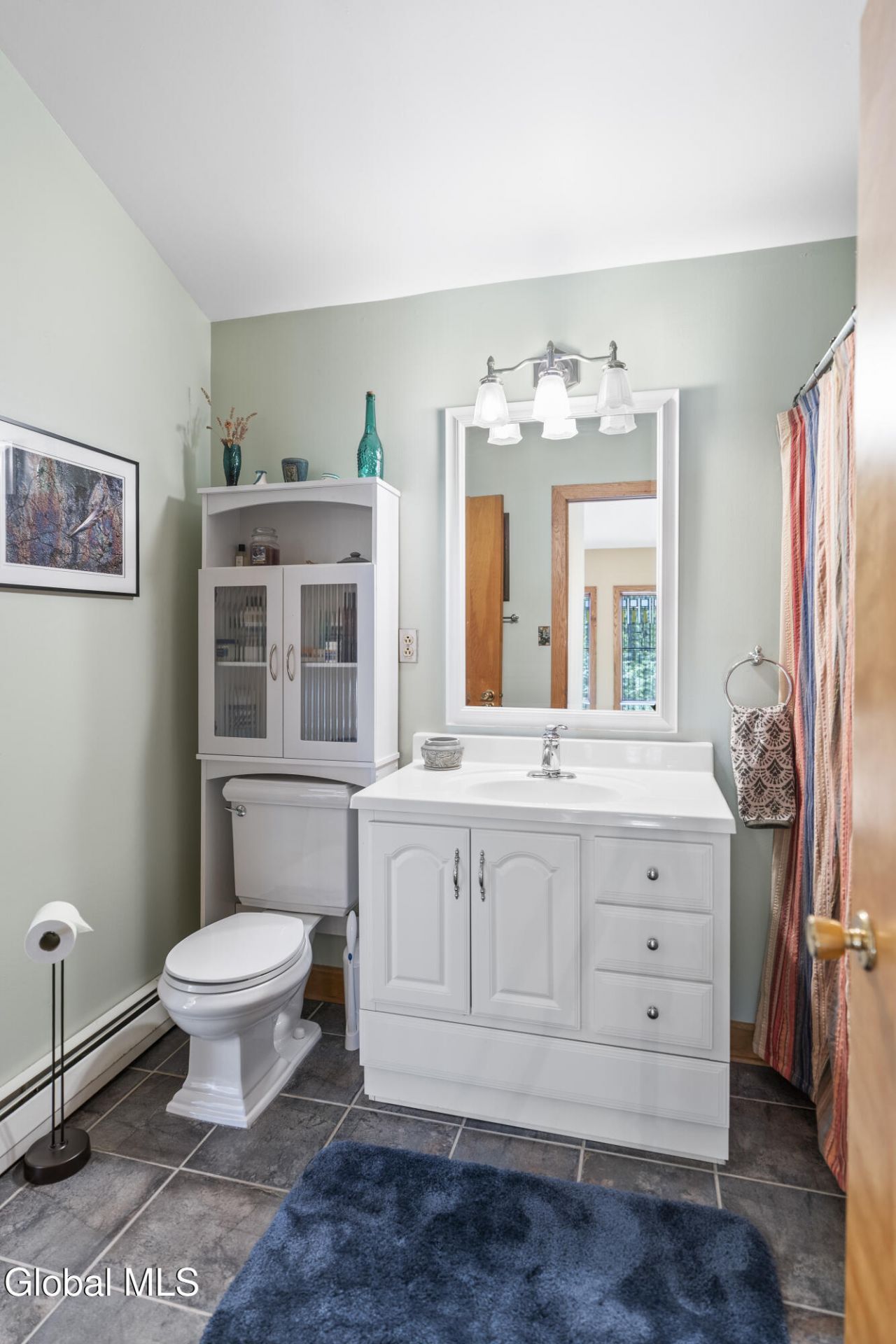 Coeymans Hollow, New York, 12046, United States, 4 Bedrooms Bedrooms, ,3 BathroomsBathrooms,Residential,For Sale,1907699