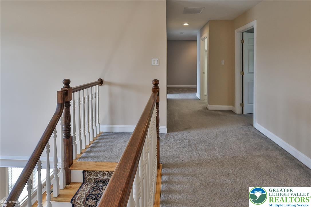 Palmer Twp, Pennsylvania, 18045, United States, 4 Bedrooms Bedrooms, ,4 BathroomsBathrooms,Residential,For Sale,1898728
