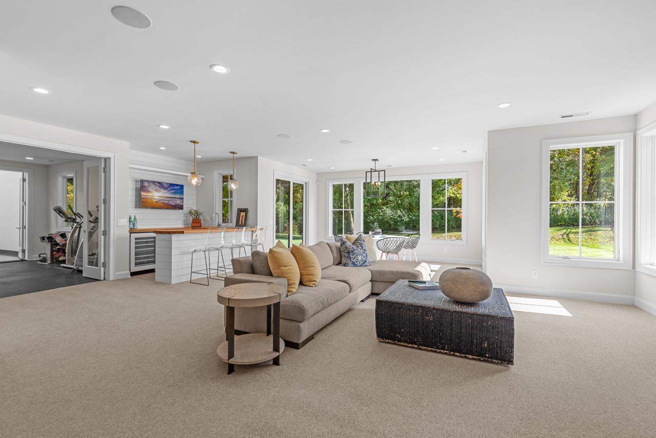 Victoria, Minnesota, 55331, United States, 5 Bedrooms Bedrooms, ,3 BathroomsBathrooms,Residential,For Sale,1994848