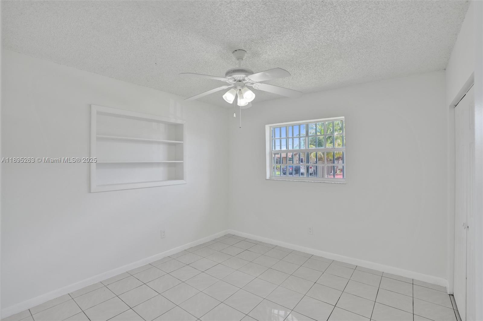 Miami, Florida, 33189, United States, 4 Bedrooms Bedrooms, ,2 BathroomsBathrooms,Residential,For Sale,1965129