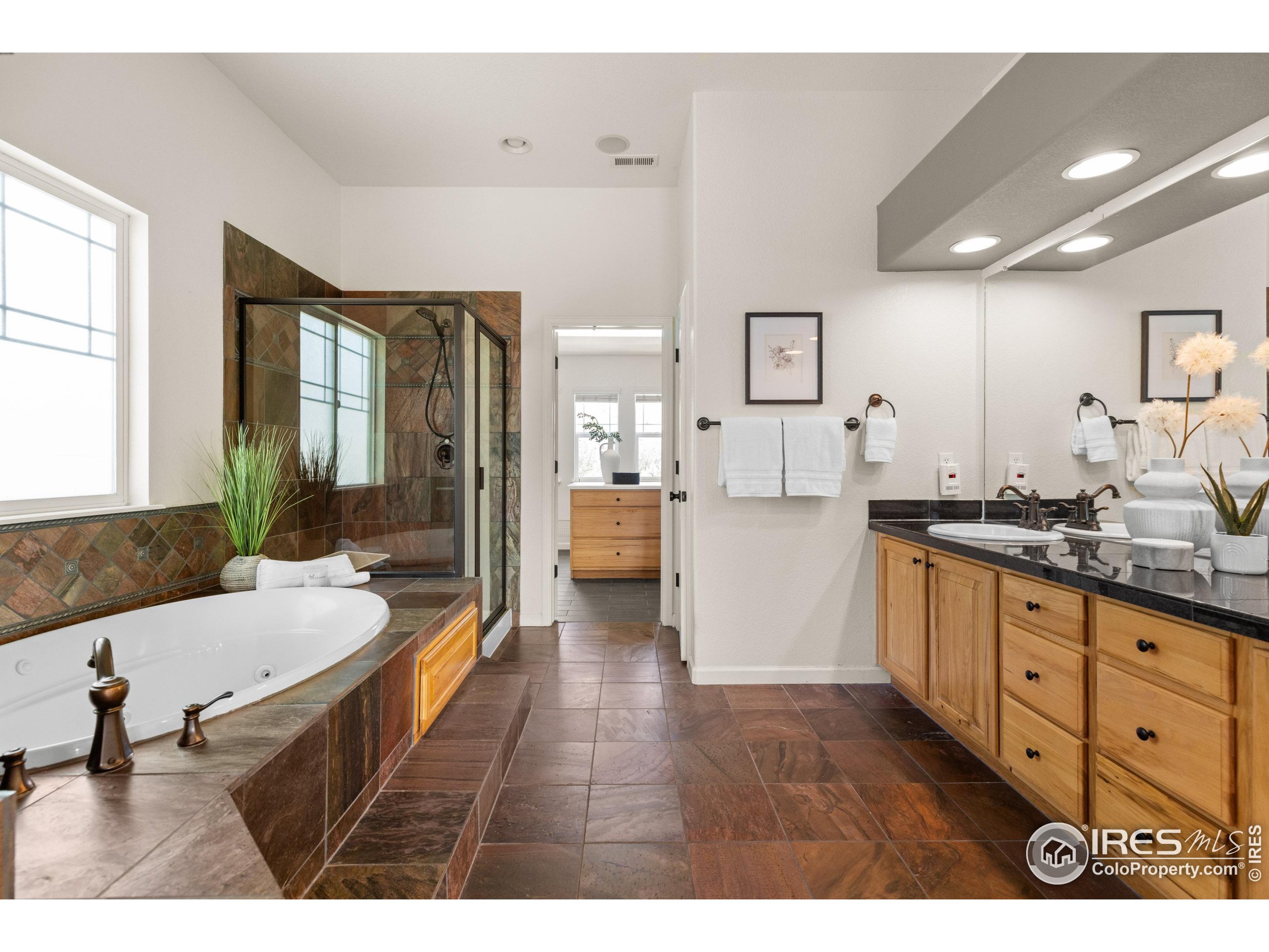 Lyons, Colorado, 80540, United States, 4 Bedrooms Bedrooms, ,3 BathroomsBathrooms,Residential,For Sale,1865994