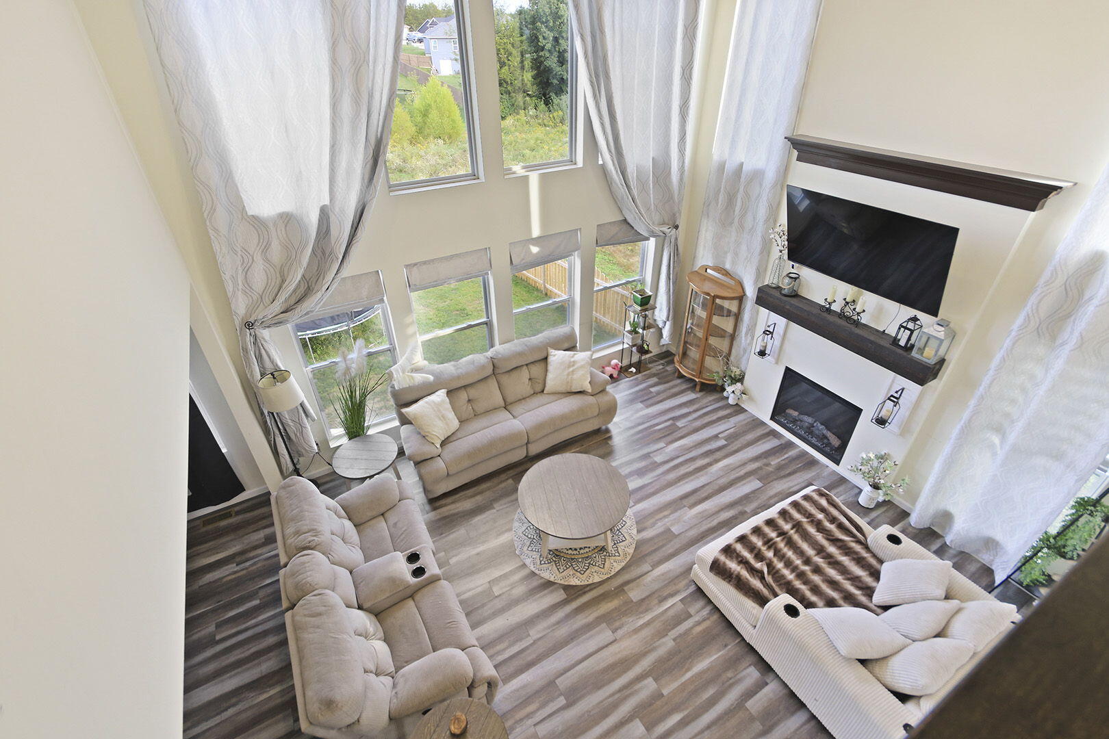 ASHLAND, Missouri, 65010, United States, 4 Bedrooms Bedrooms, ,3 BathroomsBathrooms,Residential,For Sale,1981891