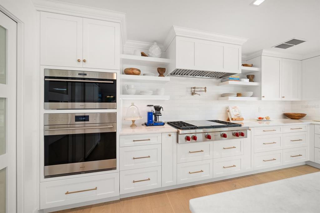 Largo, Florida, 33770, United States, 3 Bedrooms Bedrooms, ,4 BathroomsBathrooms,Residential,For Sale,1989168