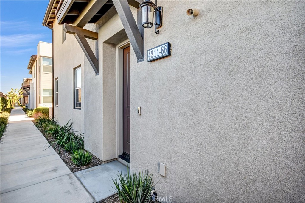 Ontario, California, 91761, United States, 2 Bedrooms Bedrooms, ,2 BathroomsBathrooms,Residential,For Sale,1983803