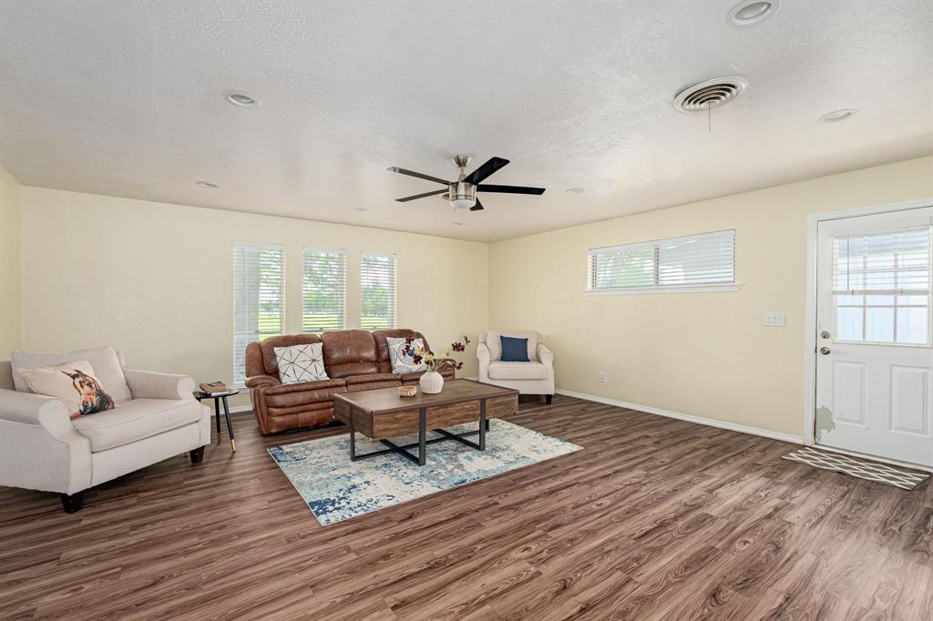 Lucas, Texas, 75002, United States, 4 Bedrooms Bedrooms, ,3 BathroomsBathrooms,Residential,For Sale,1837017