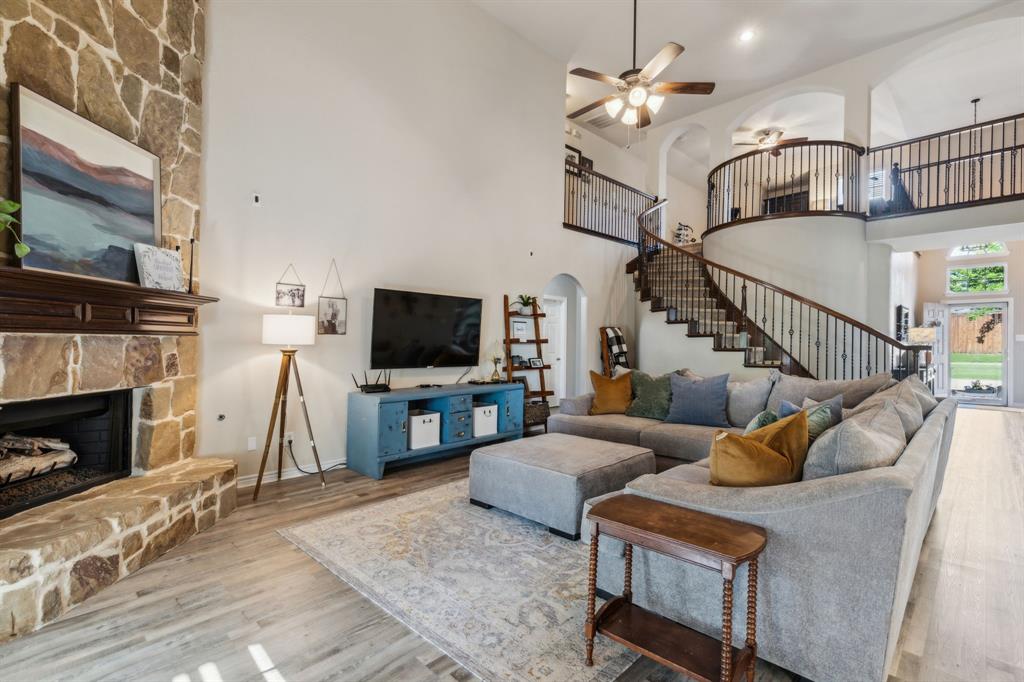 Celina, Texas, 75009, United States, 6 Bedrooms Bedrooms, ,4 BathroomsBathrooms,Residential,For Sale,1962402