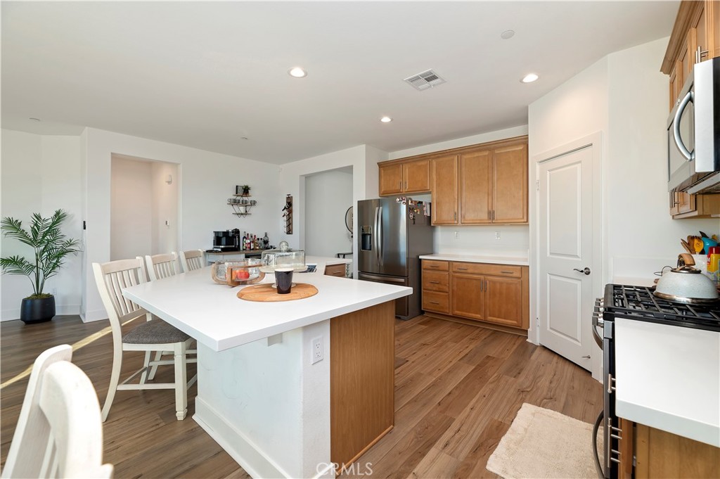 Murrieta, California, 92563, United States, 3 Bedrooms Bedrooms, ,2 BathroomsBathrooms,Residential,For Sale,2011139