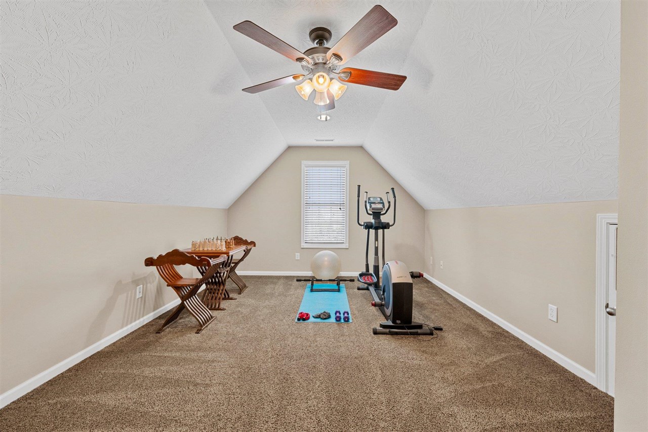Bowling Green, Kentucky, 42104, United States, 6 Bedrooms Bedrooms, ,4 BathroomsBathrooms,Residential,For Sale,1882789