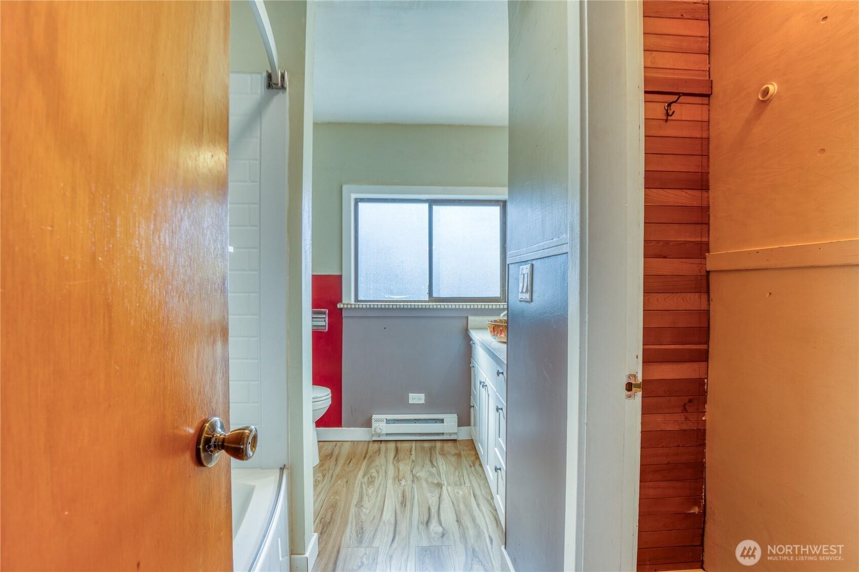 SEATTLE, Washington, 98178, United States, 2 Bedrooms Bedrooms, ,1 BathroomBathrooms,Residential,For Sale,1723686