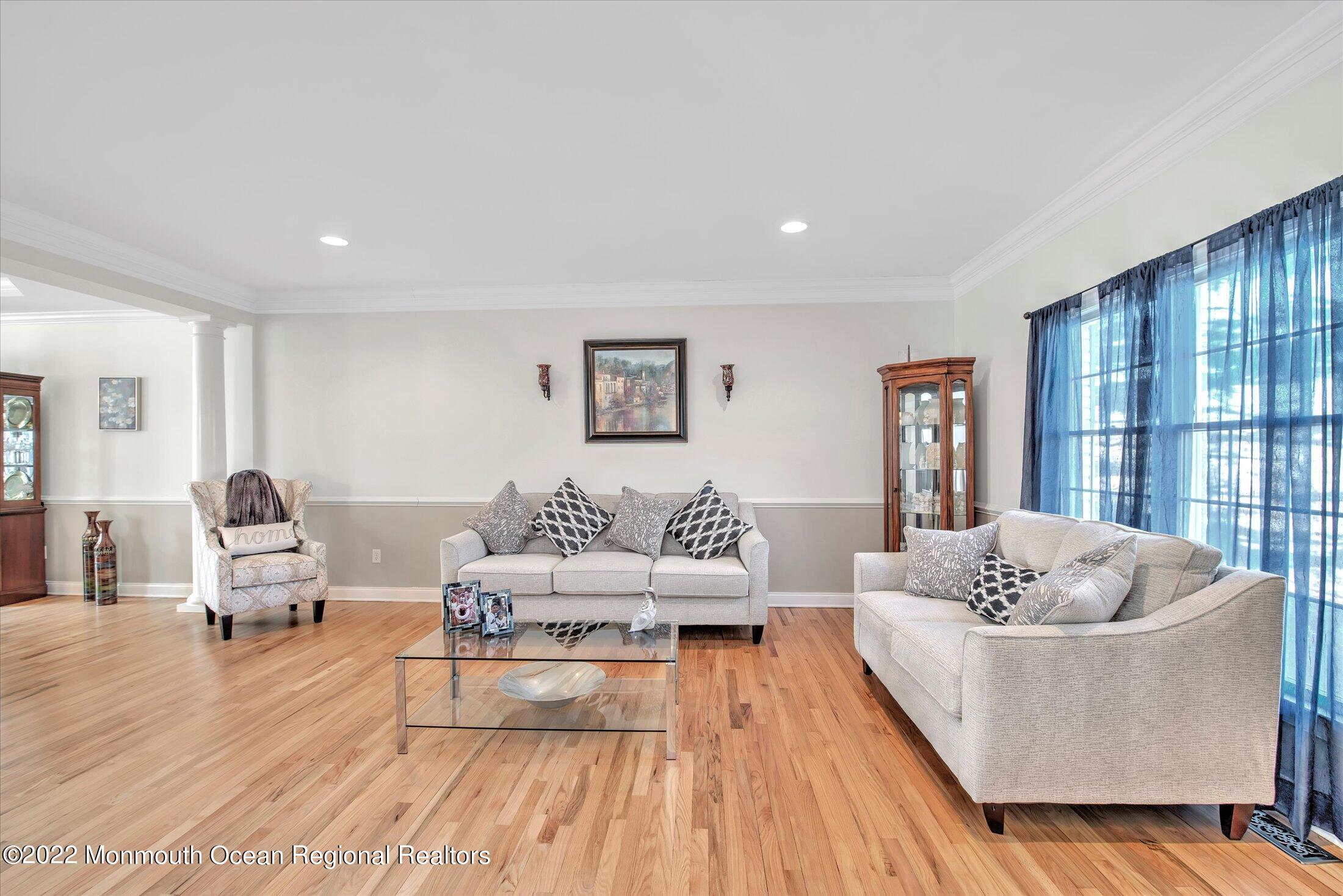 Manalapan, New Jersey, 07726, United States, 4 Bedrooms Bedrooms, ,5 BathroomsBathrooms,Residential,For Sale,1823230