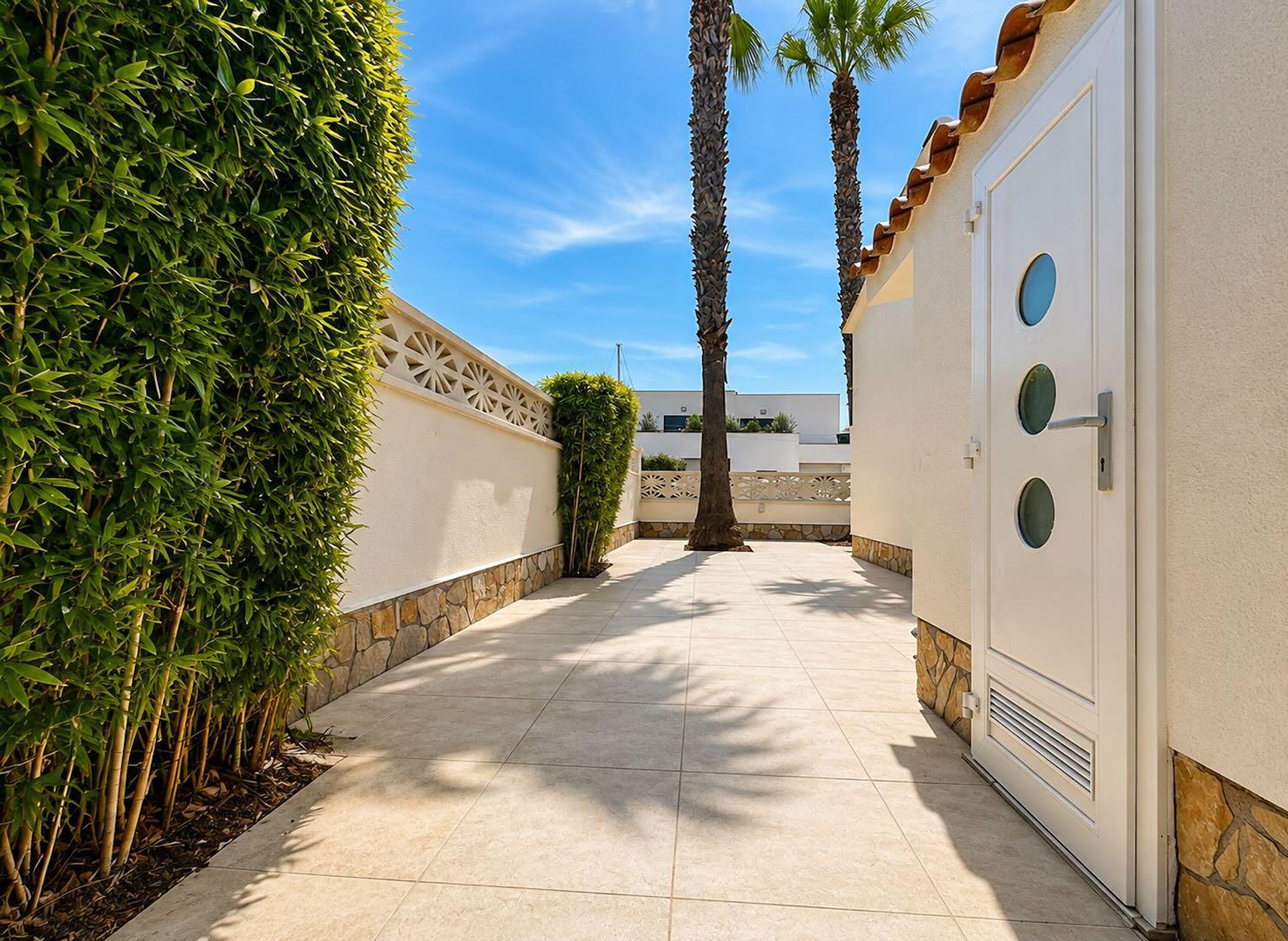  Contemporary villa with a 24-meter mooring in Santa Margarida, Roses - 物件實景