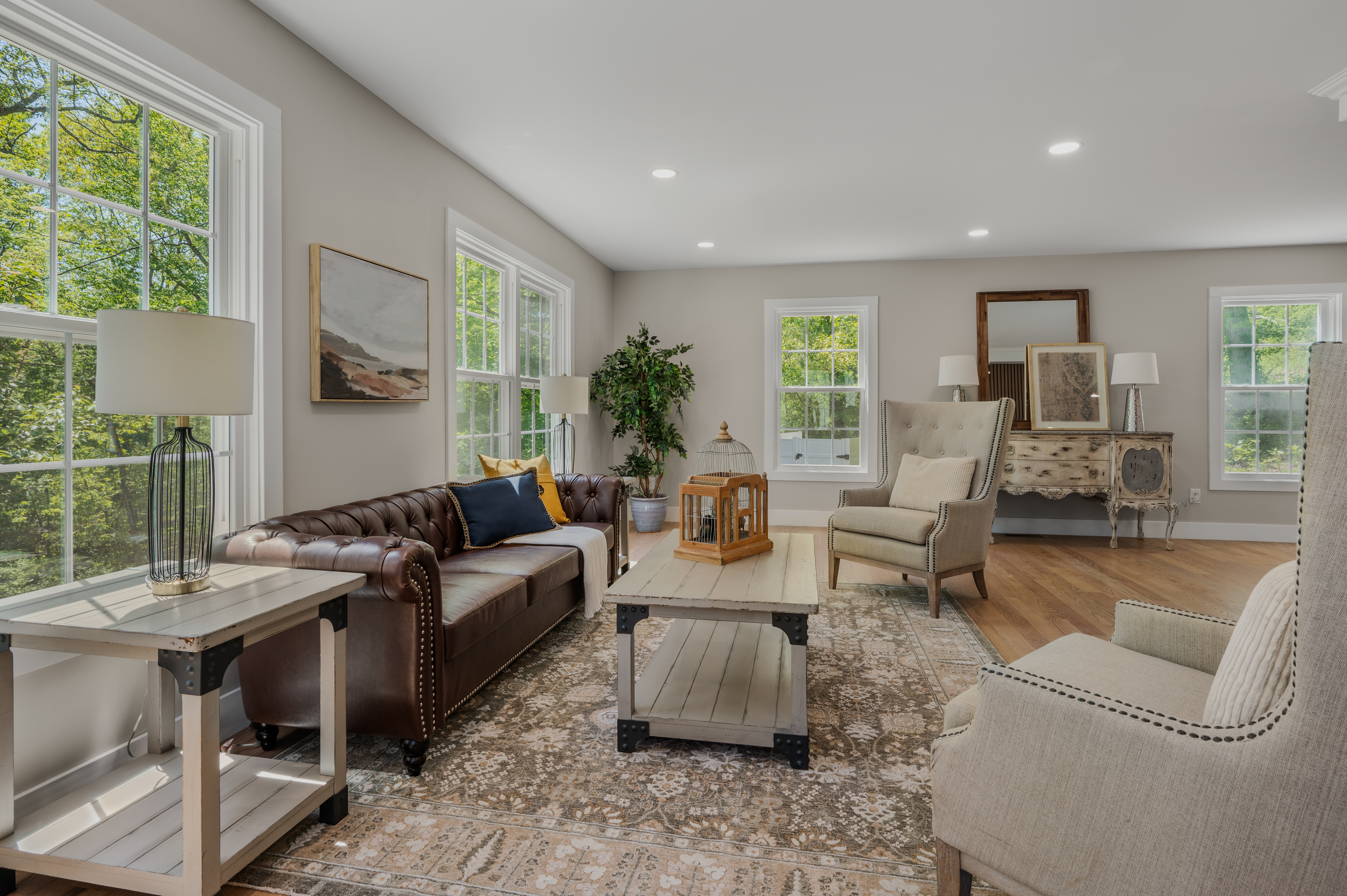  Beautiful and Spacious Colonial Home on 2.55 Acres - 物件實景