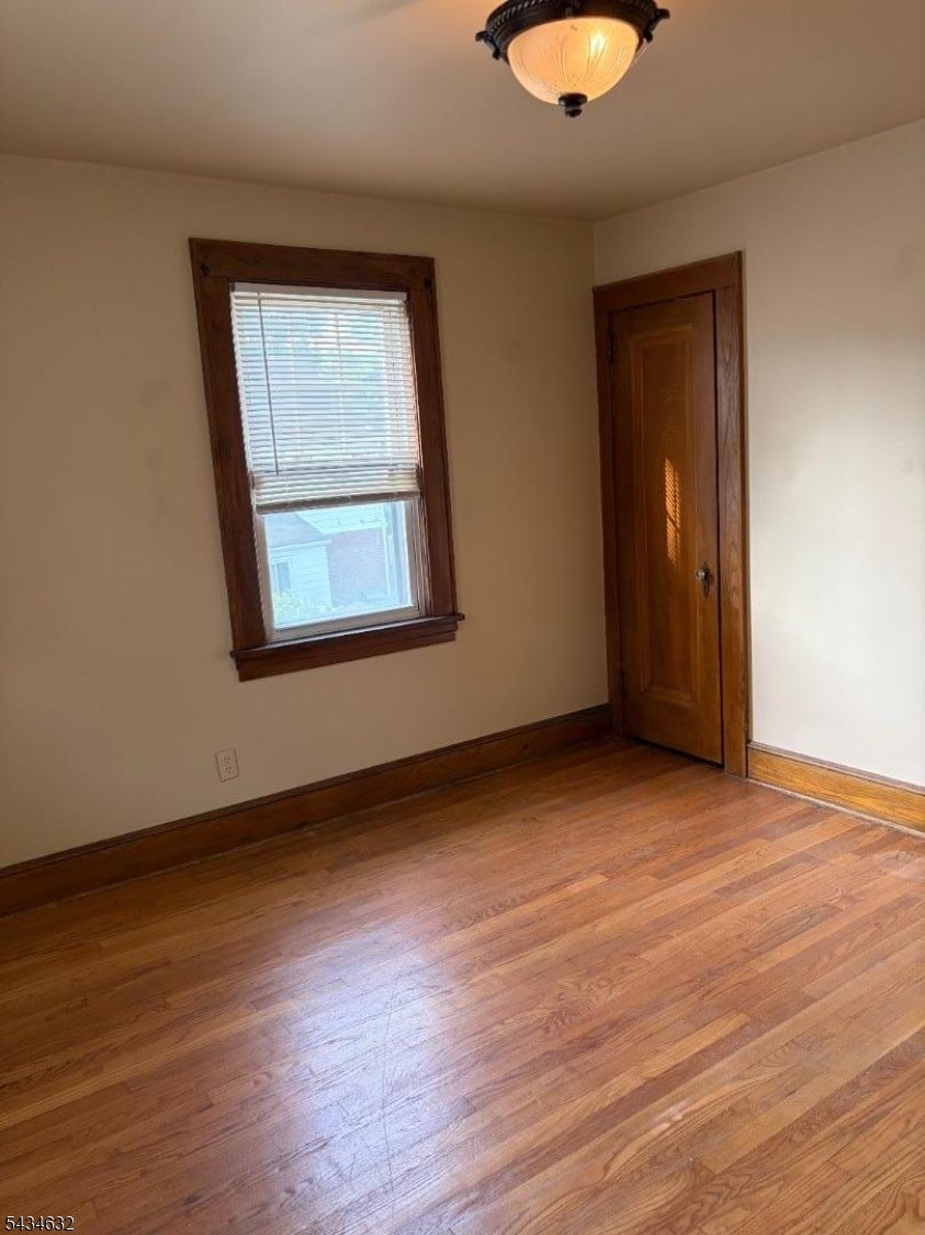 Bloomfield Twp., New Jersey, 07003, United States, 3 Bedrooms Bedrooms, ,1 BathroomBathrooms,Residential,For Sale,2048064