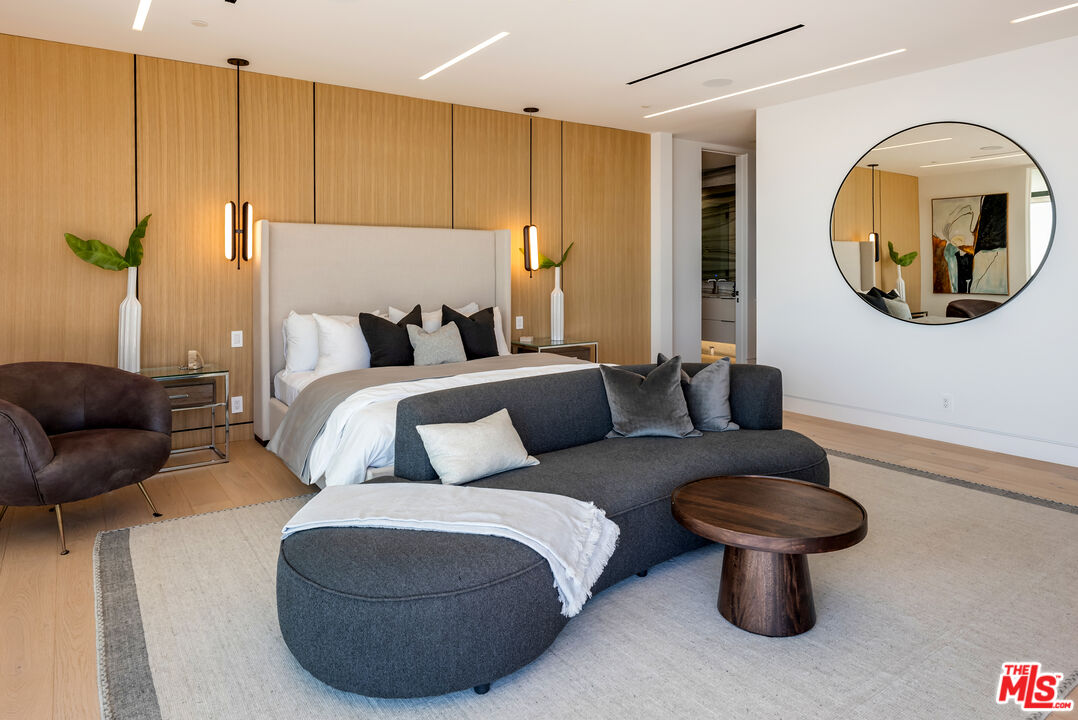 Malibu, California, 90265, United States, 5 Bedrooms Bedrooms, ,10 BathroomsBathrooms,Residential,For Sale,1707540
