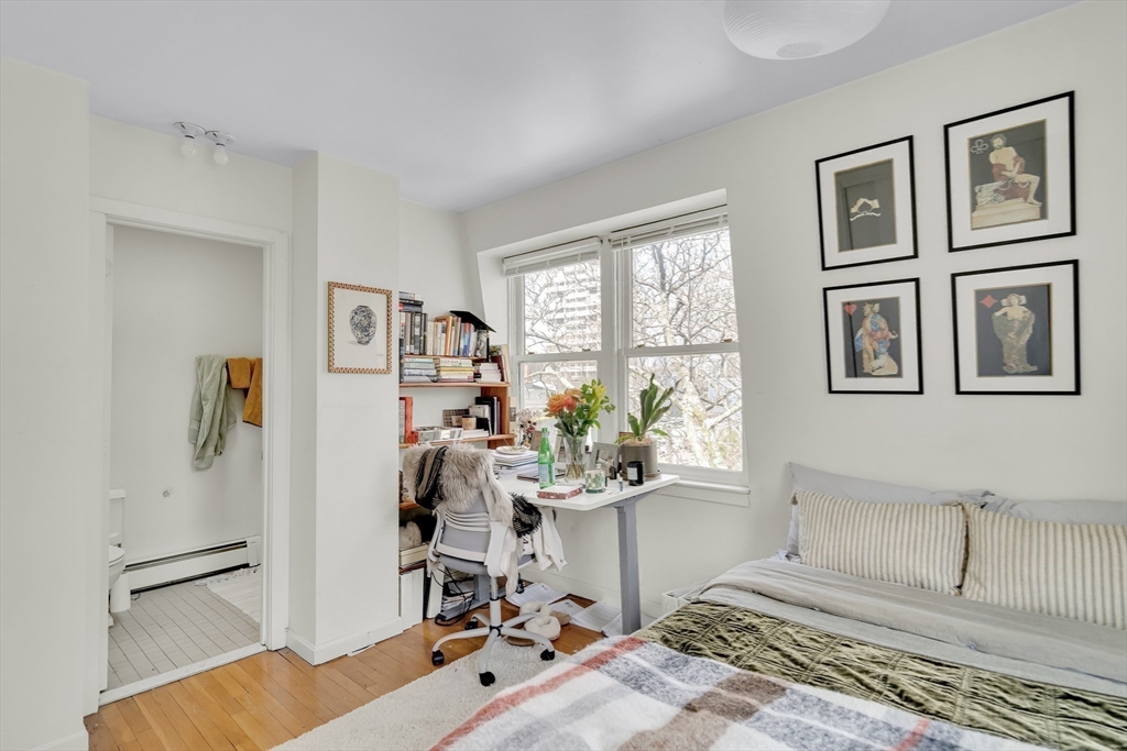 Cambridge, Massachusetts, 02138, United States, 20 Bedrooms Bedrooms, ,16 BathroomsBathrooms,Residential,For Sale,1898572