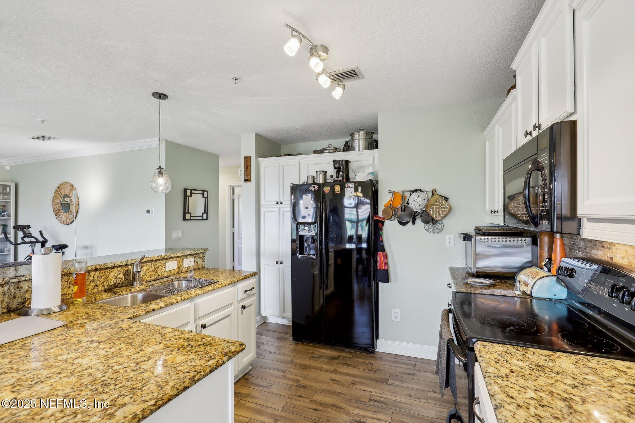 Jacksonville Beach, Florida, 32250, United States, 3 Bedrooms Bedrooms, ,2 BathroomsBathrooms,Residential,For Sale,1924943