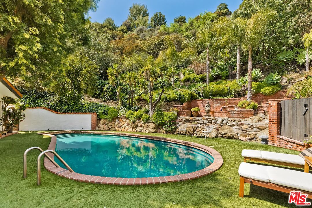 2275 Betty Ln, Beverly Hills, California, 90210, United States, 3 Bedrooms Bedrooms, ,3 BathroomsBathrooms,Residential,For Sale,2275 Betty Ln,1498020
