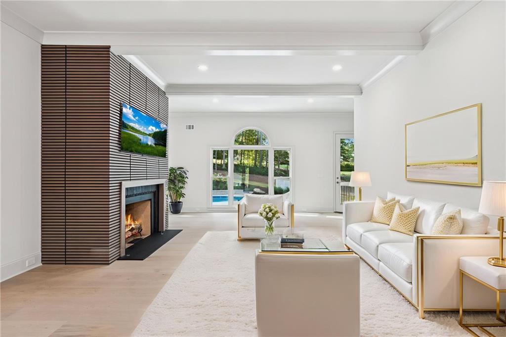 Alpharetta, Georgia, 30004, United States, 5 Bedrooms Bedrooms, ,7 BathroomsBathrooms,Residential,For Sale,1978962