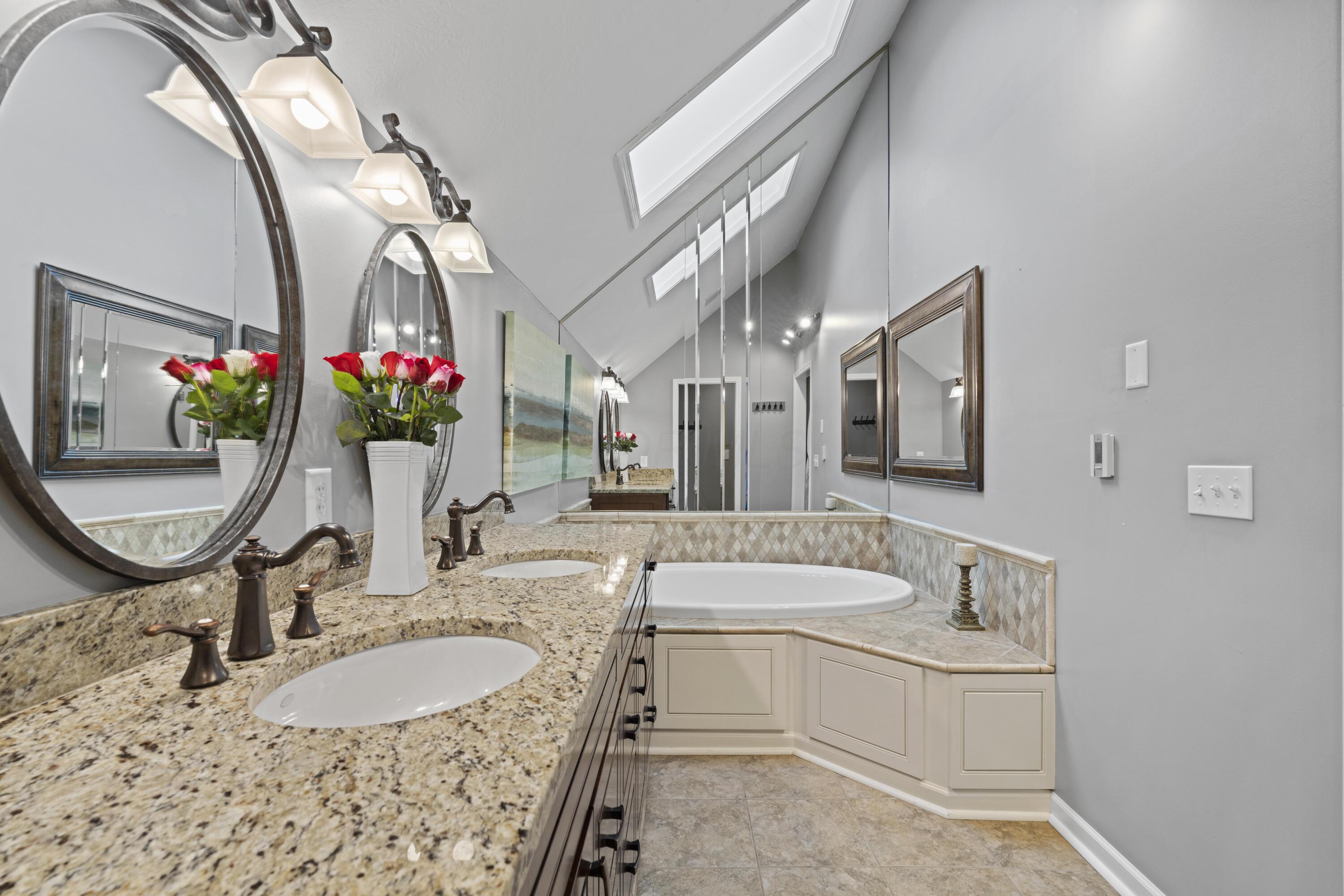 Columbus, Ohio, 43230, United States, 4 Bedrooms Bedrooms, ,4 BathroomsBathrooms,Residential,For Sale,1970472