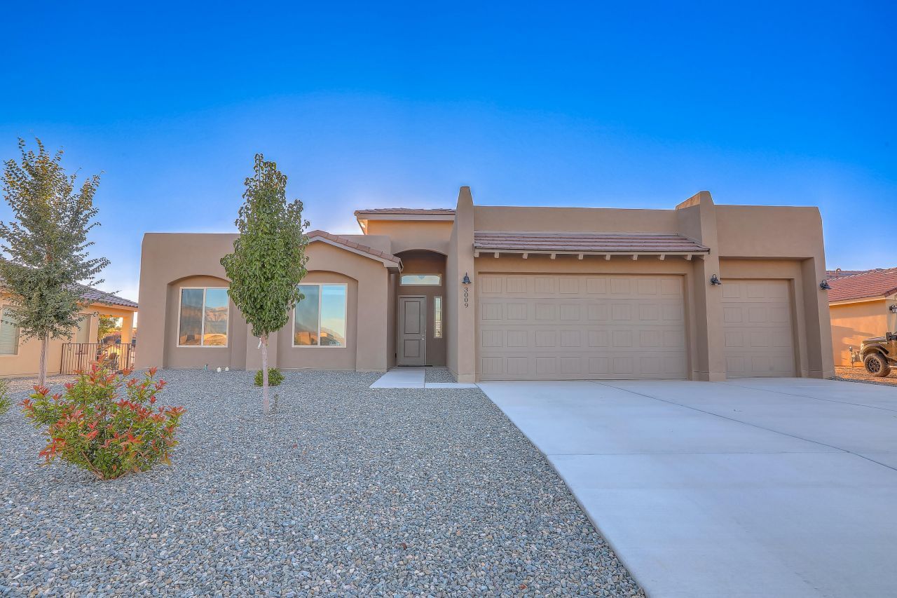 Rio Rancho, New Mexico, 87144, United States, 4 Bedrooms Bedrooms, ,3 BathroomsBathrooms,Residential,For Sale,1951023