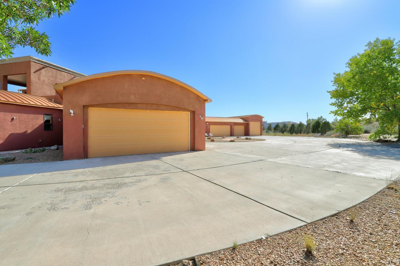 6301 COORS Boulevard NW, Albuquerque, New Mexico, 87120, United States, 3 Bedrooms Bedrooms, ,4 BathroomsBathrooms,Residential,For Sale,6301 COORS Boulevard NW,1637534