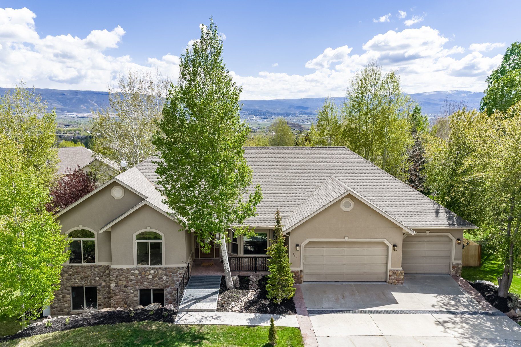  5 Bedroom Home in Midway with Valley Views - 物件實景