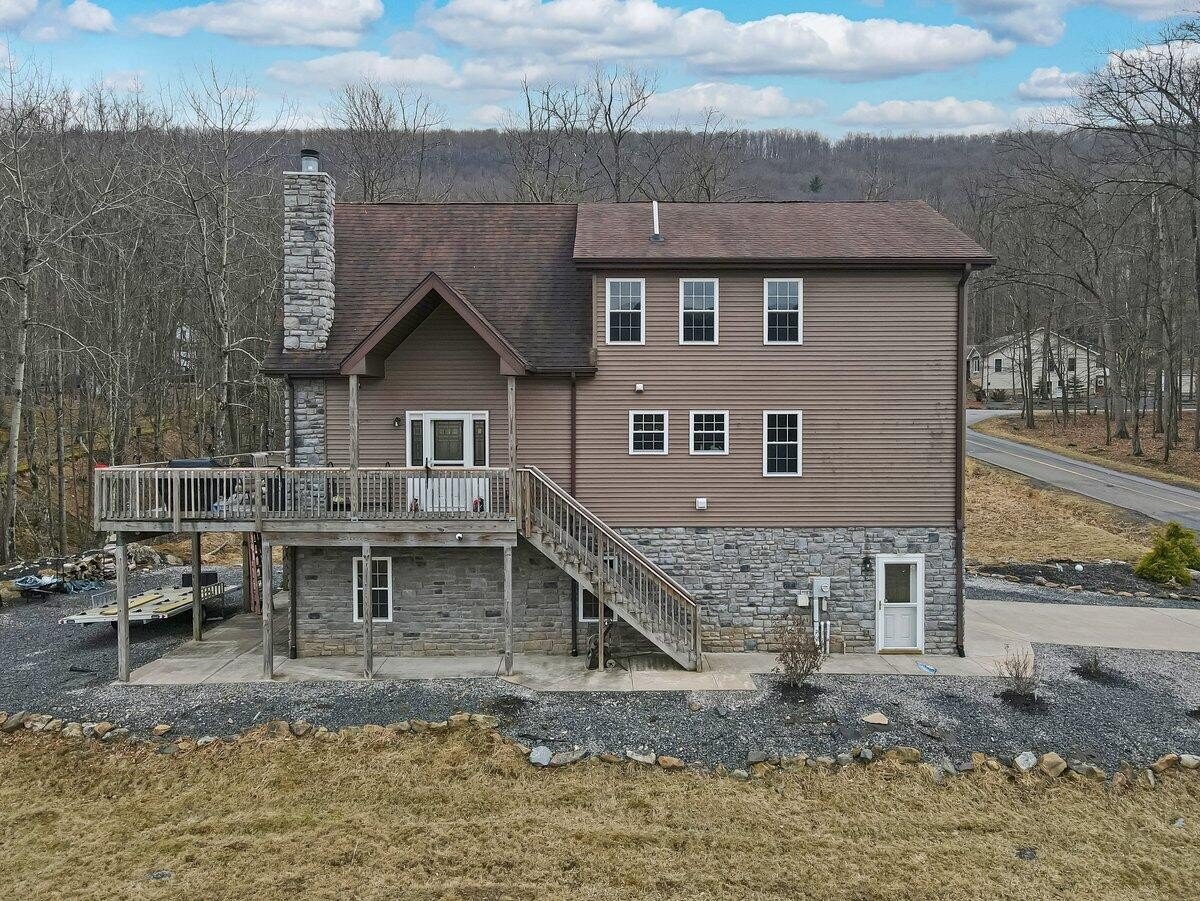 Hazleton, Pennsylvania, 18202, United States, 4 Bedrooms Bedrooms, ,3 BathroomsBathrooms,Residential,For Sale,1754491