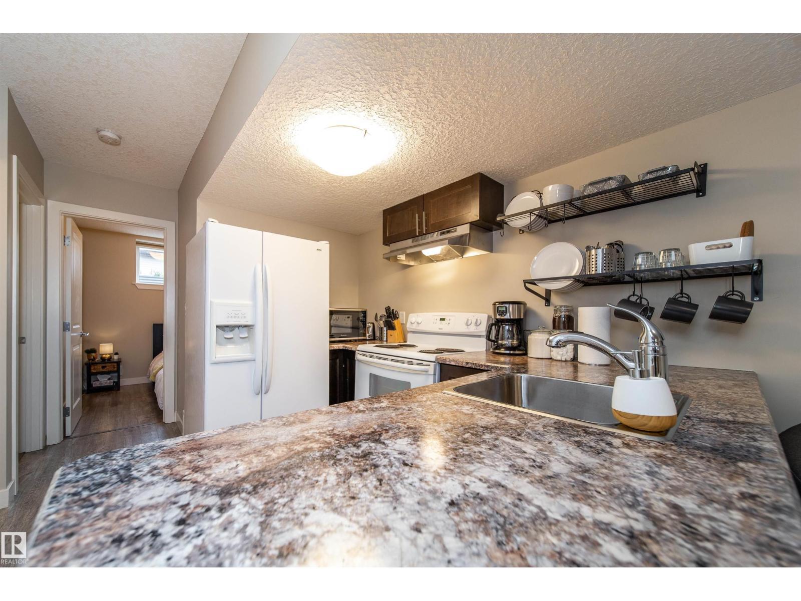 EDMONTON, Alberta, T5R 1N1, CA, 5 Bedrooms Bedrooms, ,3 BathroomsBathrooms,Residential,For Sale,1913571