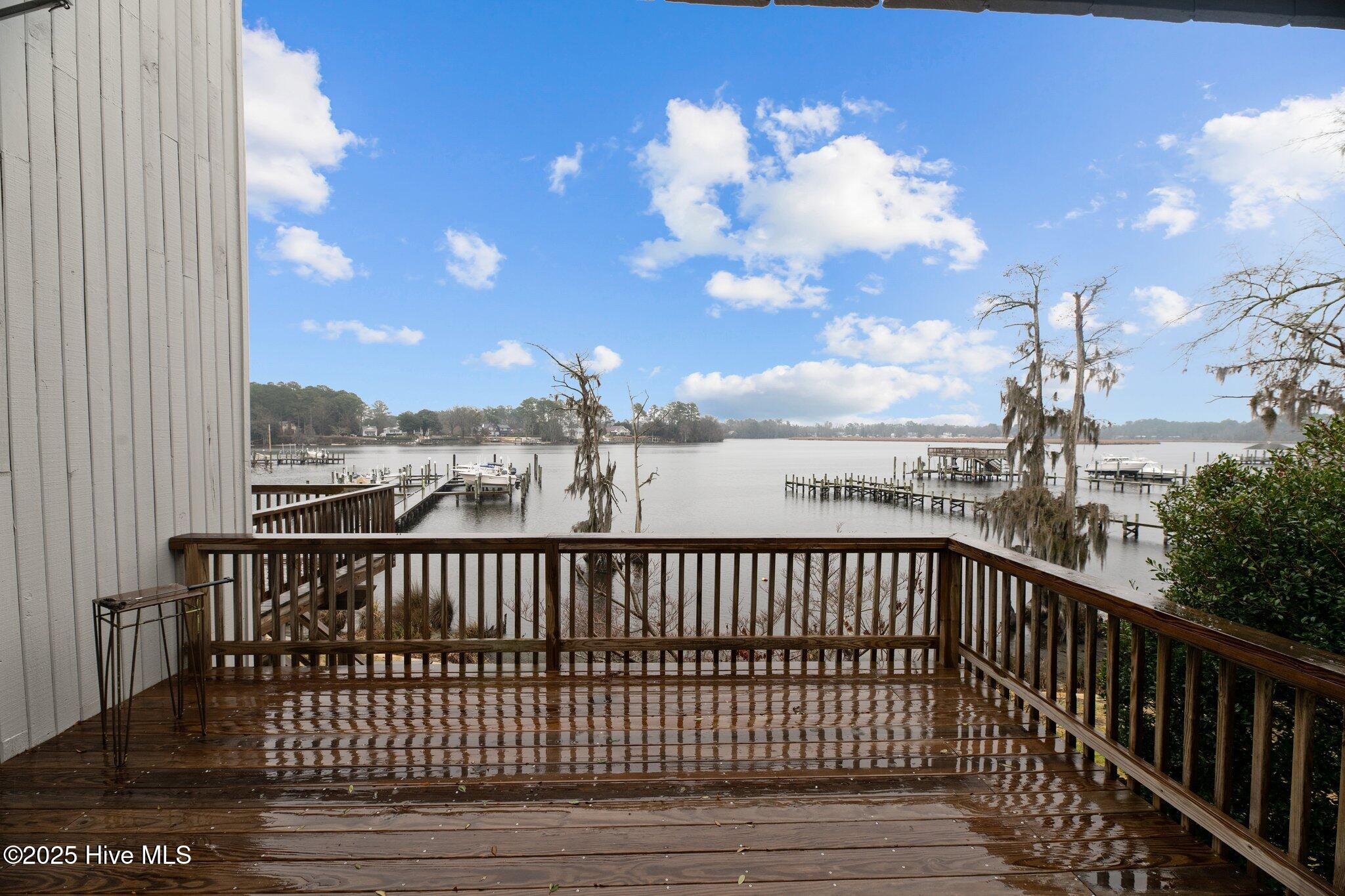 New Bern, North Carolina, 28562, United States, 2 Bedrooms Bedrooms, ,3 BathroomsBathrooms,Residential,For Sale,1695183