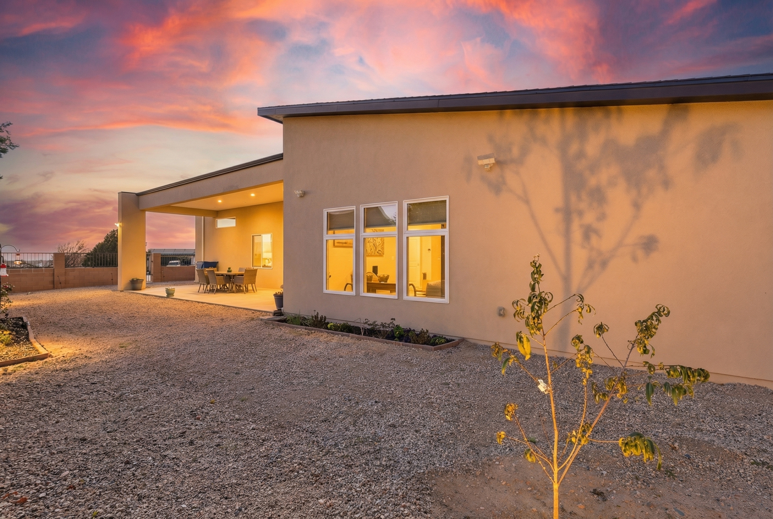 Los Lunas, New Mexico, 87031, United States, 4 Bedrooms Bedrooms, ,3 BathroomsBathrooms,Residential,For Sale,2005206