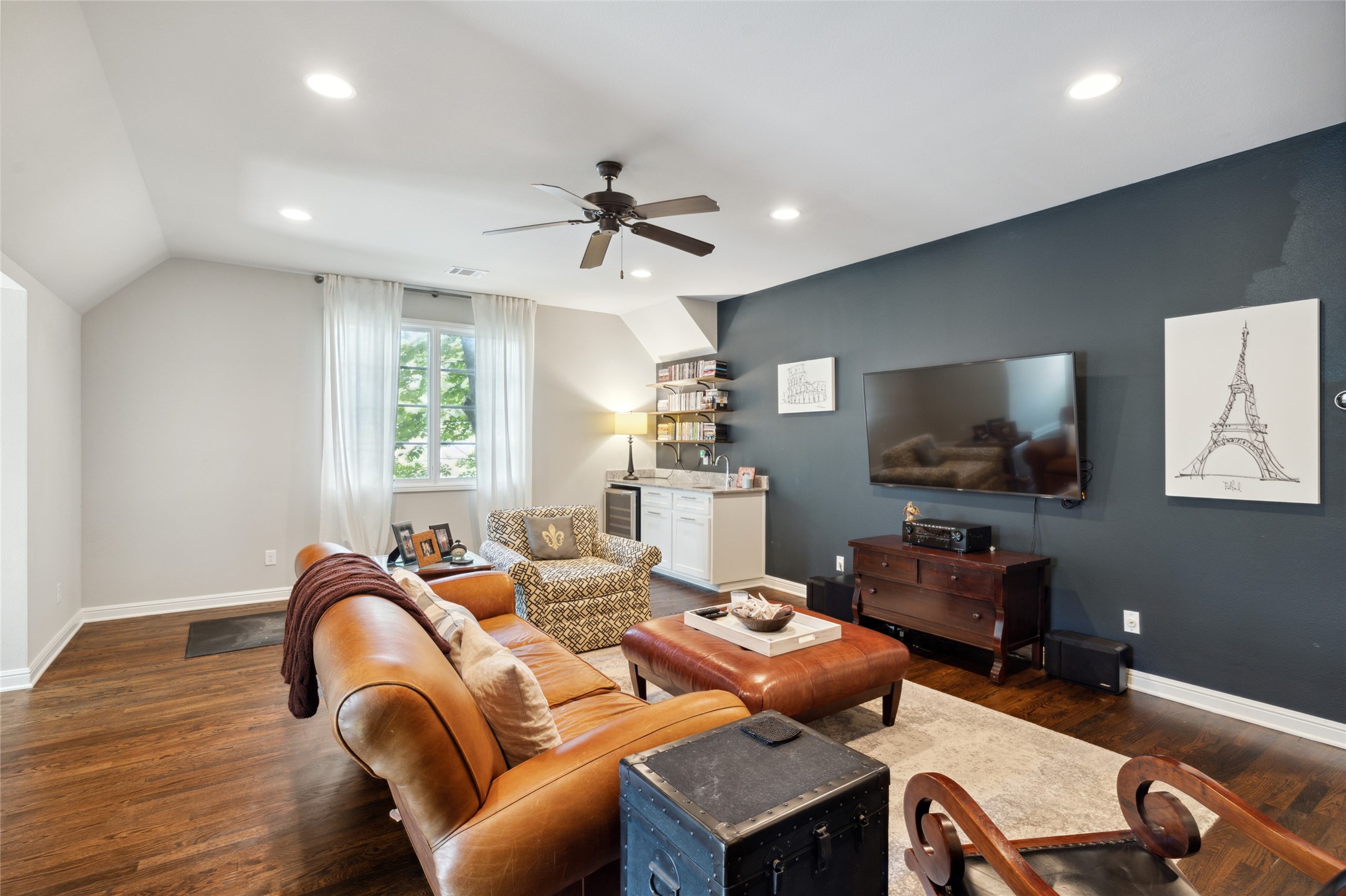 Fort Worth, Texas, 76109, United States, 5 Bedrooms Bedrooms, ,5 BathroomsBathrooms,Residential,For Sale,1866659
