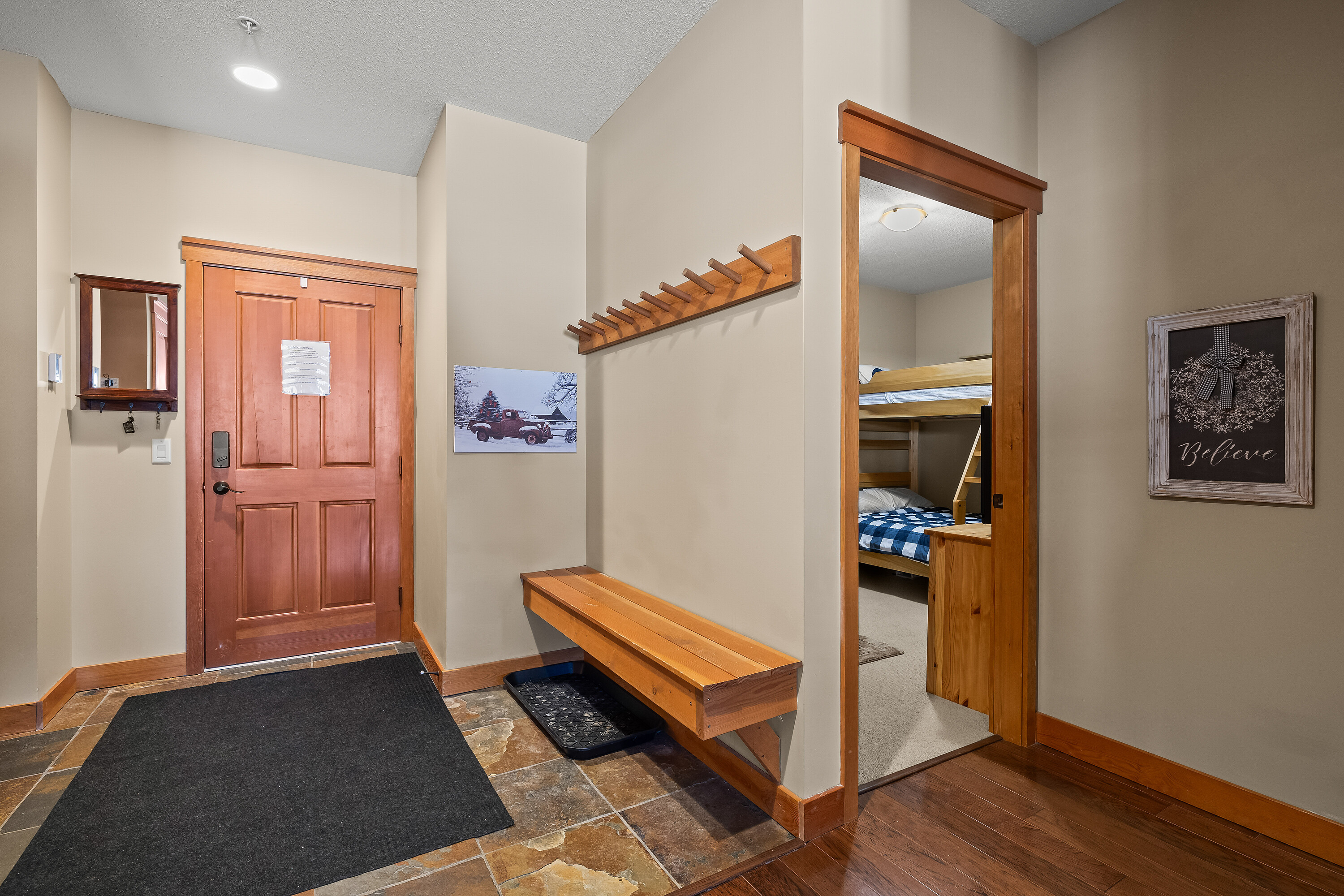  Two Bedroom Corner Unit - 物件實景