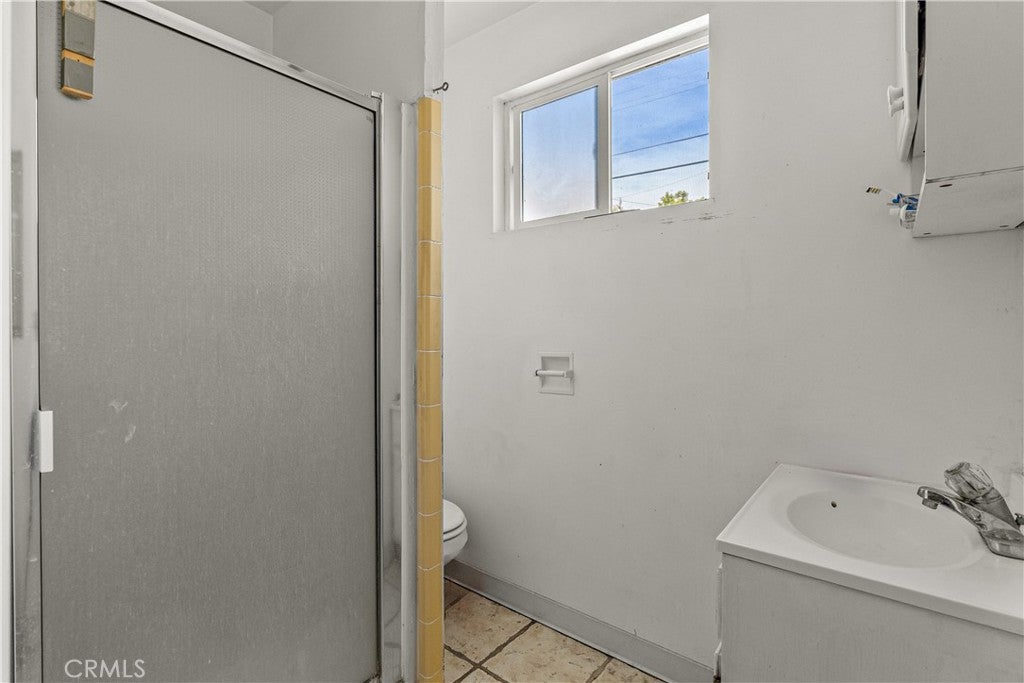 Los Angeles, California, 90032, United States, 3 Bedrooms Bedrooms, ,1 BathroomBathrooms,Residential,For Sale,1923092