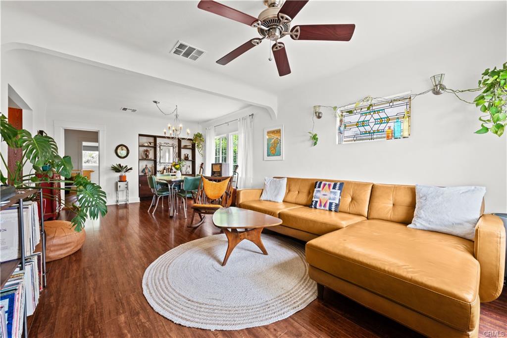 Los Angeles, California, 90033, United States, 3 Bedrooms Bedrooms, ,2 BathroomsBathrooms,Residential,For Sale,1935354