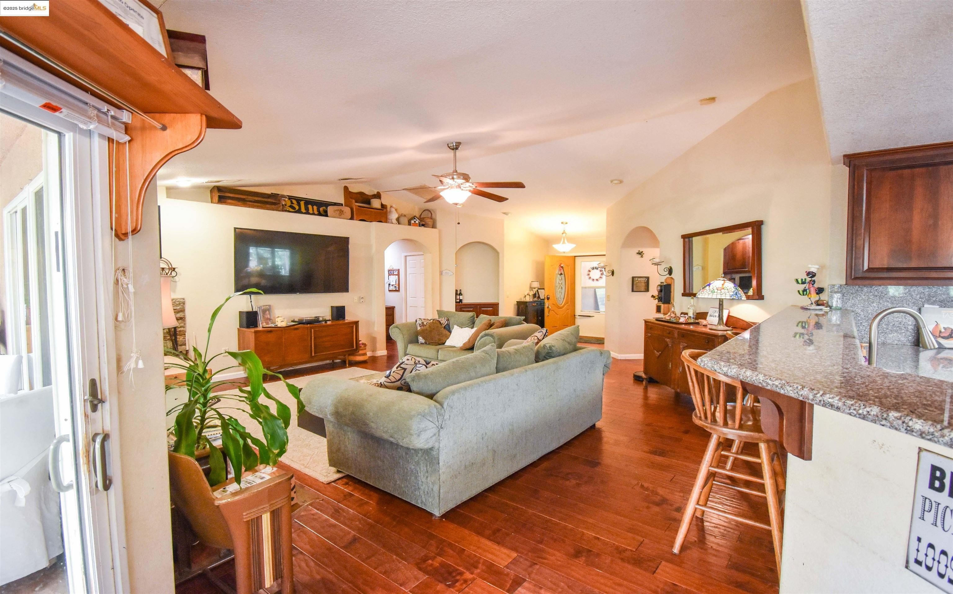 Jamestown, California, 95327, United States, 3 Bedrooms Bedrooms, ,2 BathroomsBathrooms,Residential,For Sale,1828112