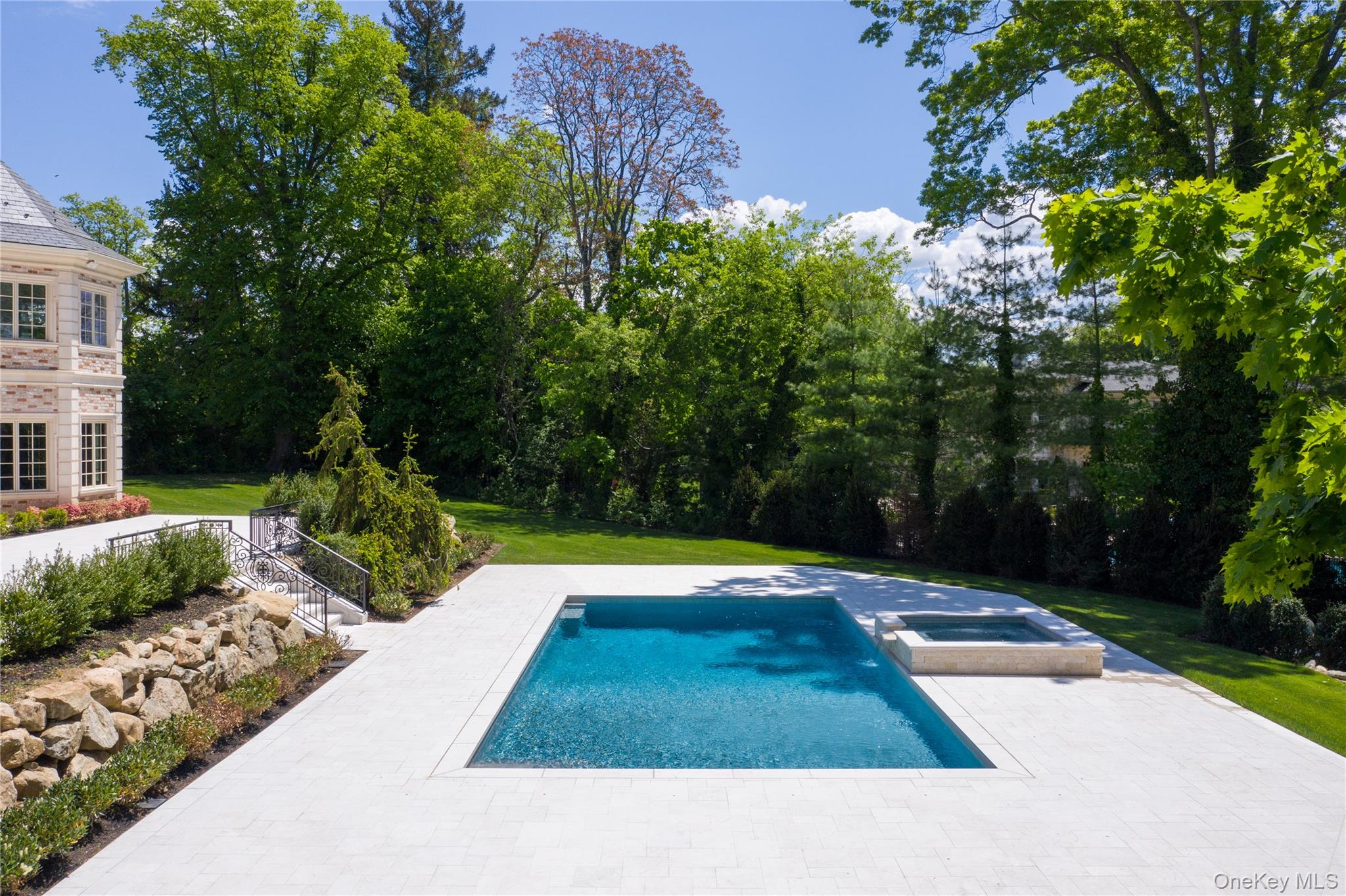  6 Foxwood Road, Great Neck, NY, 11024 - 物件實景