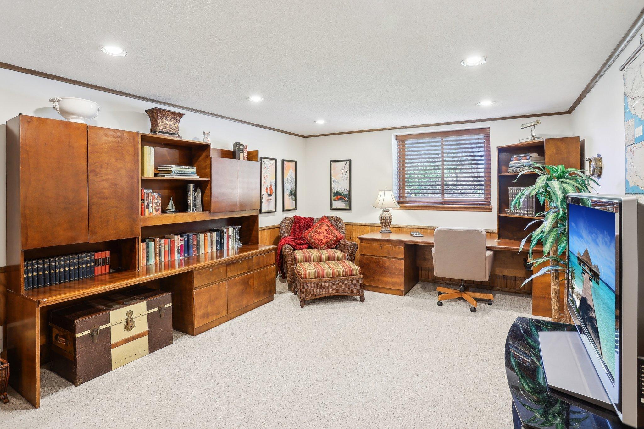 Edina, Minnesota, 55439, United States, 2 Bedrooms Bedrooms, ,3 BathroomsBathrooms,Residential,For Sale,1820089