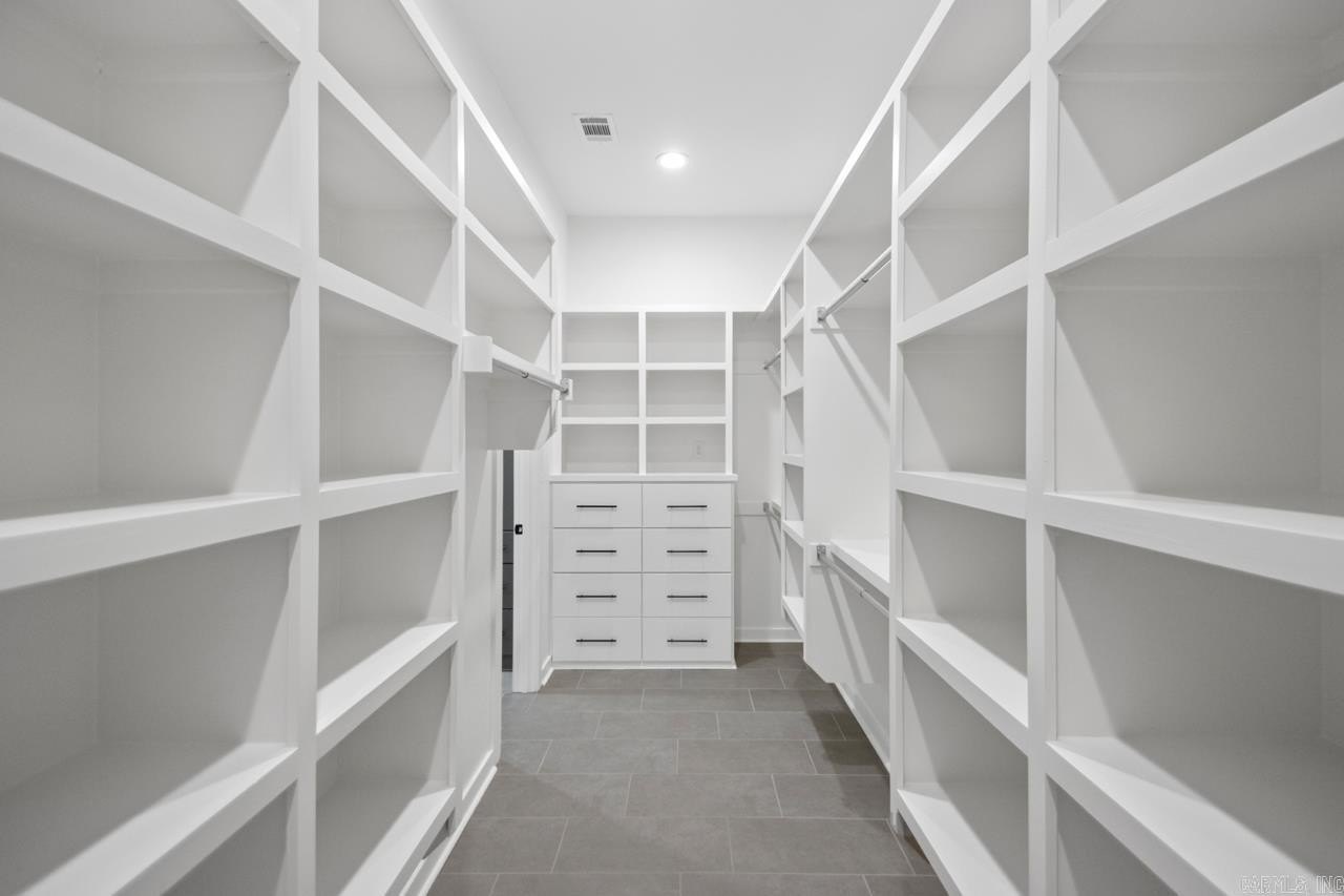 Bryant, Arkansas, 72022, United States, 5 Bedrooms Bedrooms, ,5 BathroomsBathrooms,Residential,For Sale,1978792