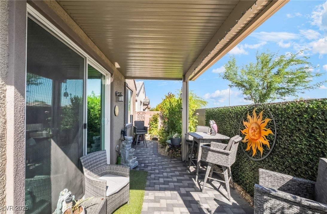 Henderson, Nevada, 89052, United States, 3 Bedrooms Bedrooms, ,2 BathroomsBathrooms,Residential,For Sale,1943155