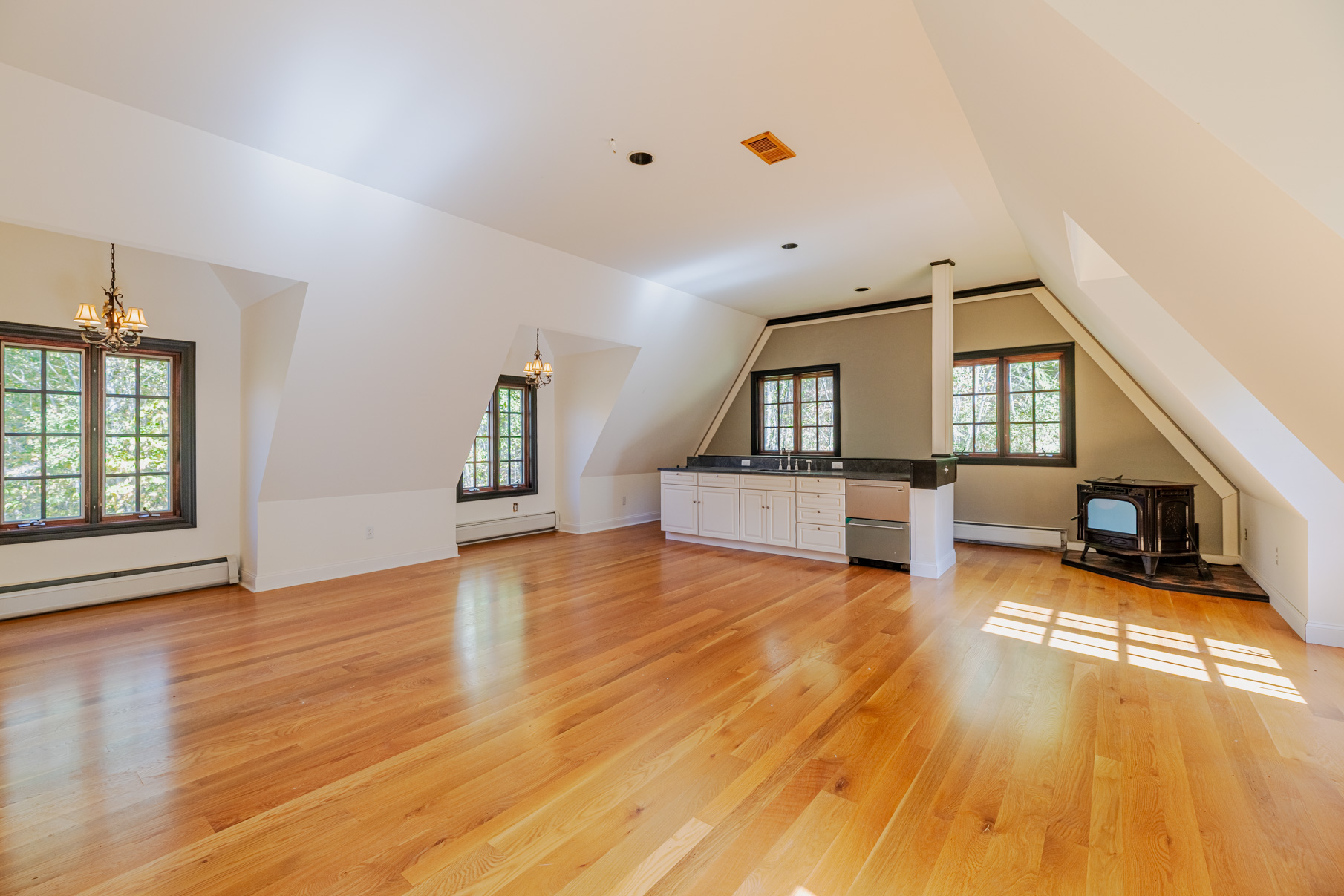  50 Grouse Lane - 物件實景