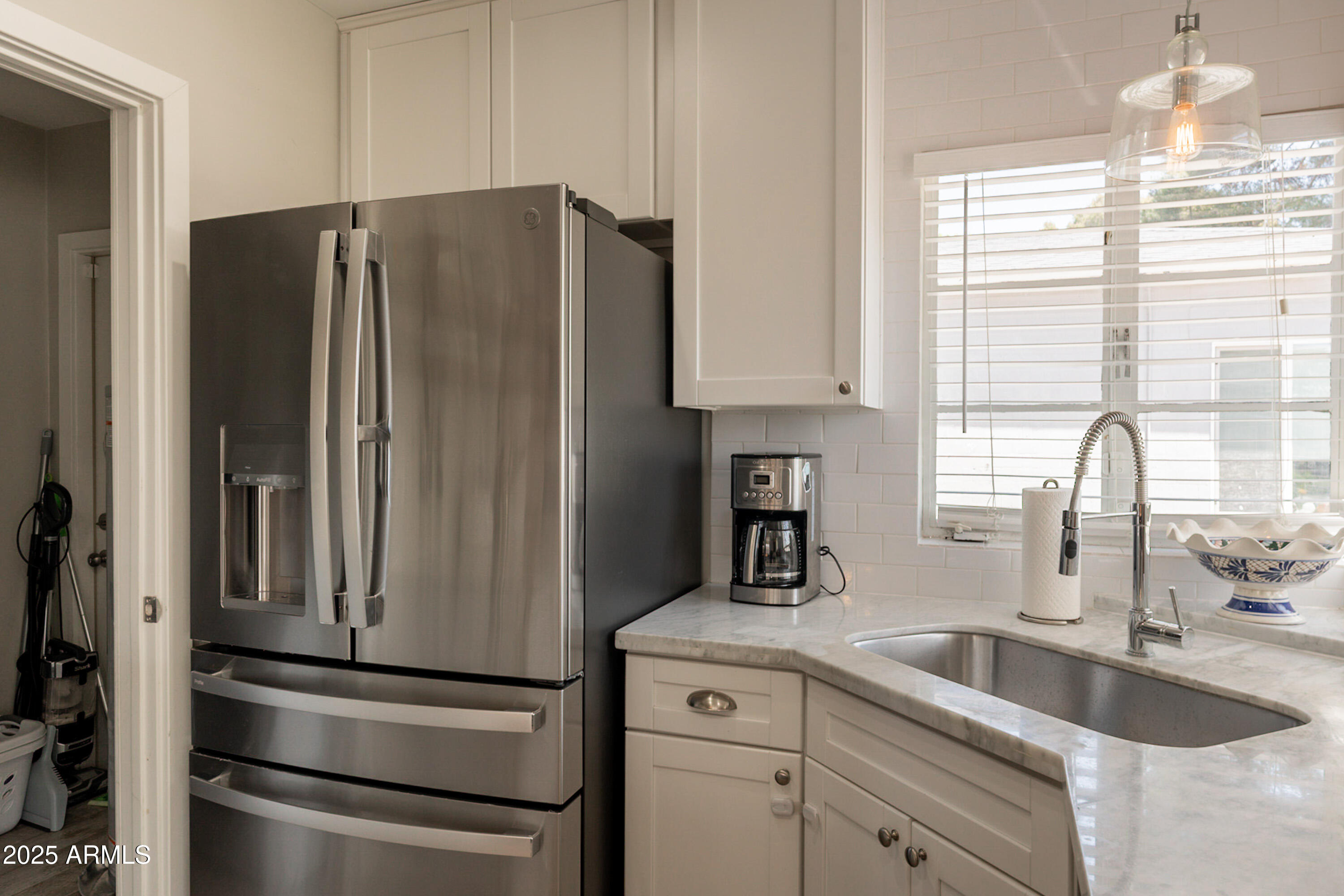 Phoenix, Arizona, 85013, United States, 3 Bedrooms Bedrooms, ,Residential,For Sale,1818806