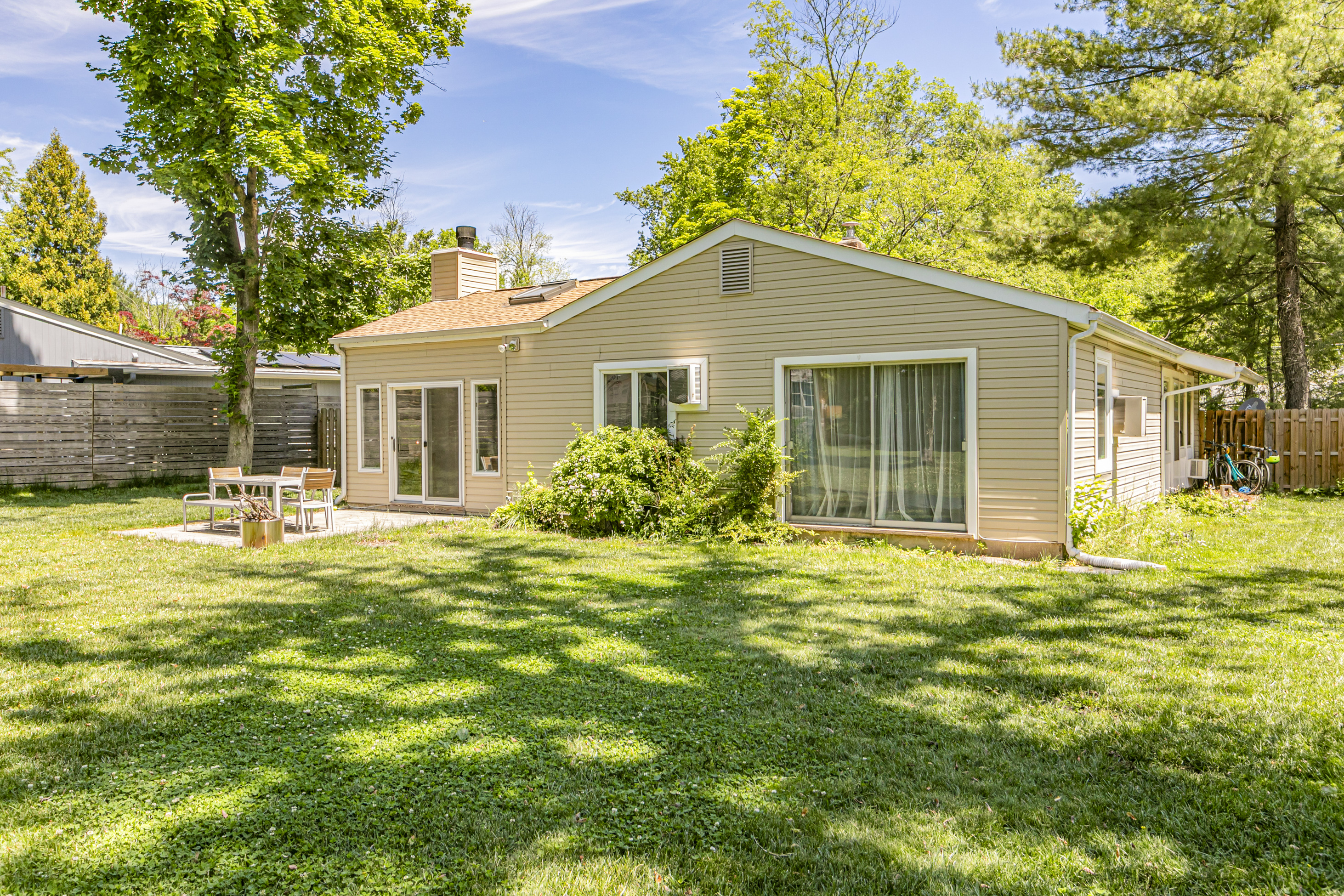  Sun-Filled Princeton Ranch with Expansive Backyard Potential - 物件實景