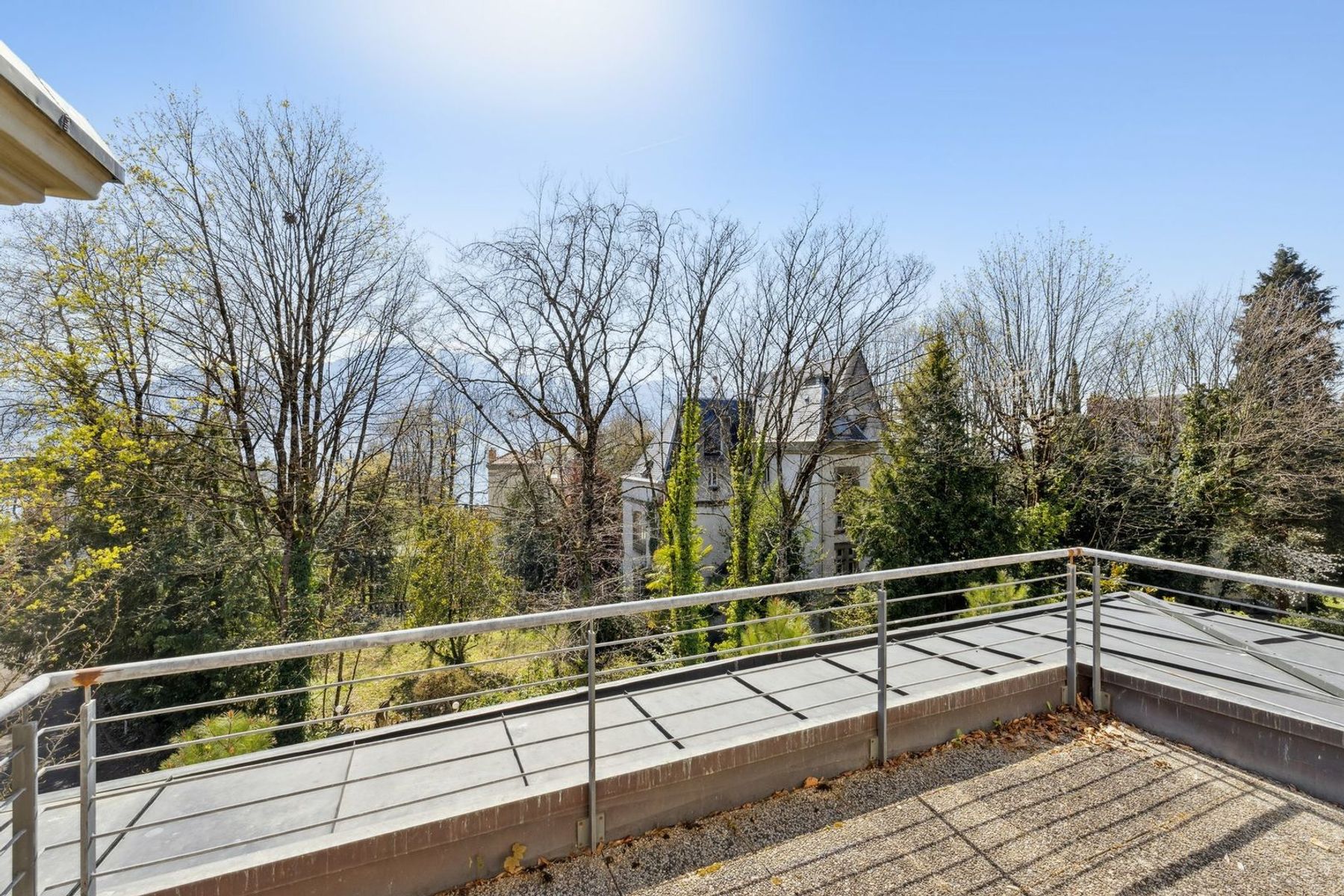  Prestigious property a few steps from the lakefront, lush parkland - 物件實景