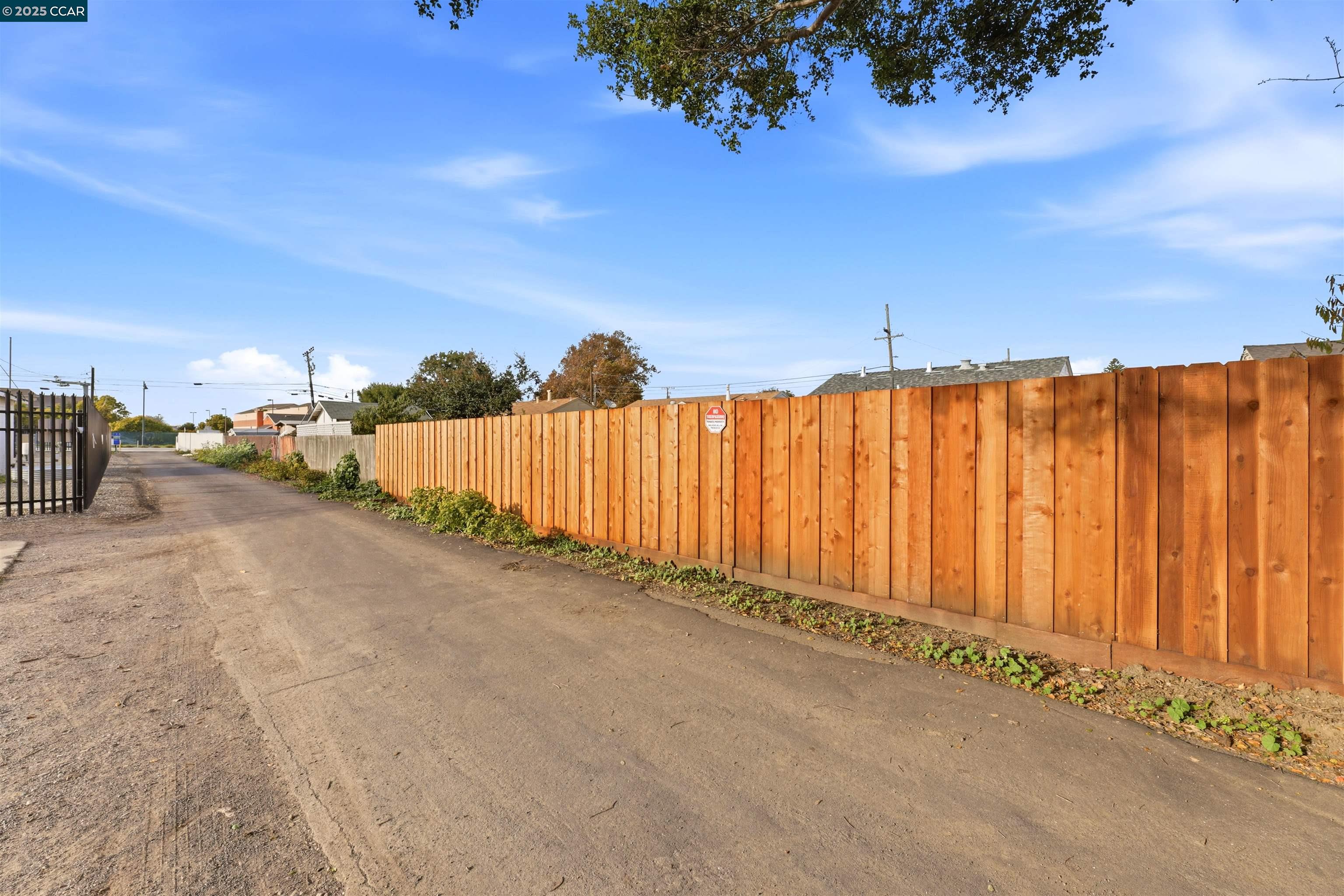 San Pablo, California, 94806, United States, 3 Bedrooms Bedrooms, ,1 BathroomBathrooms,Residential,For Sale,2003031